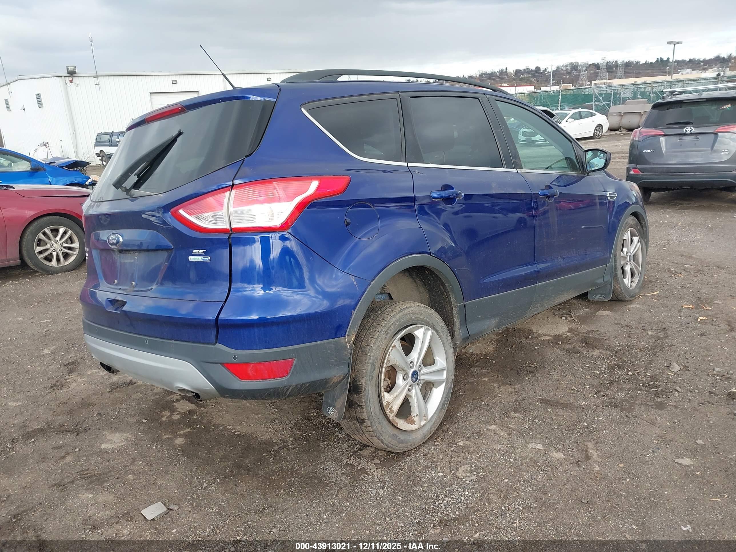 FORD ESCAPE image 4