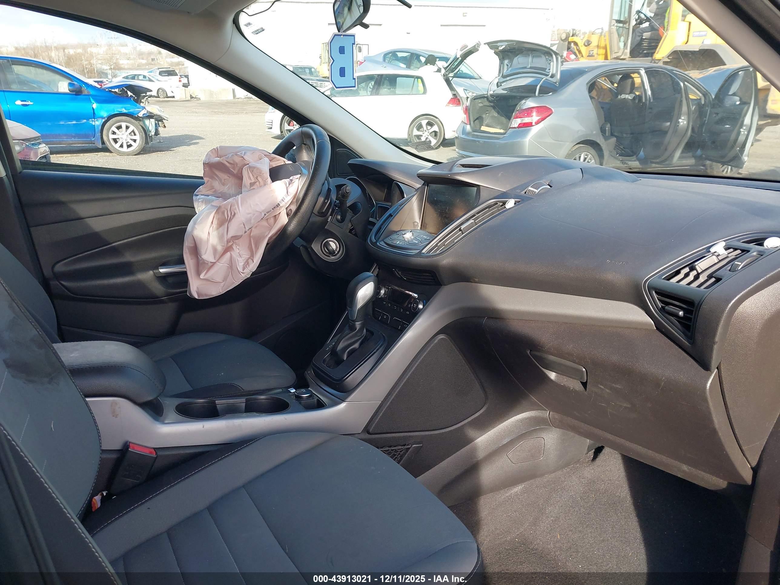 FORD ESCAPE image 5