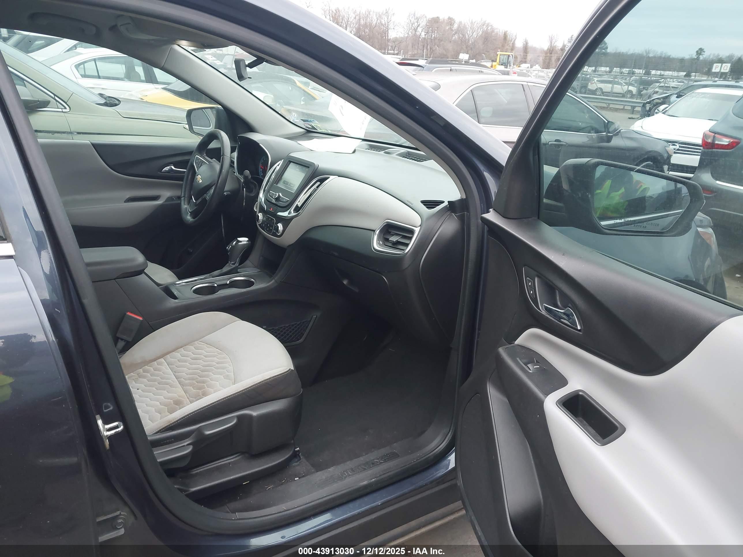 CHEVROLET EQUINOX image 5