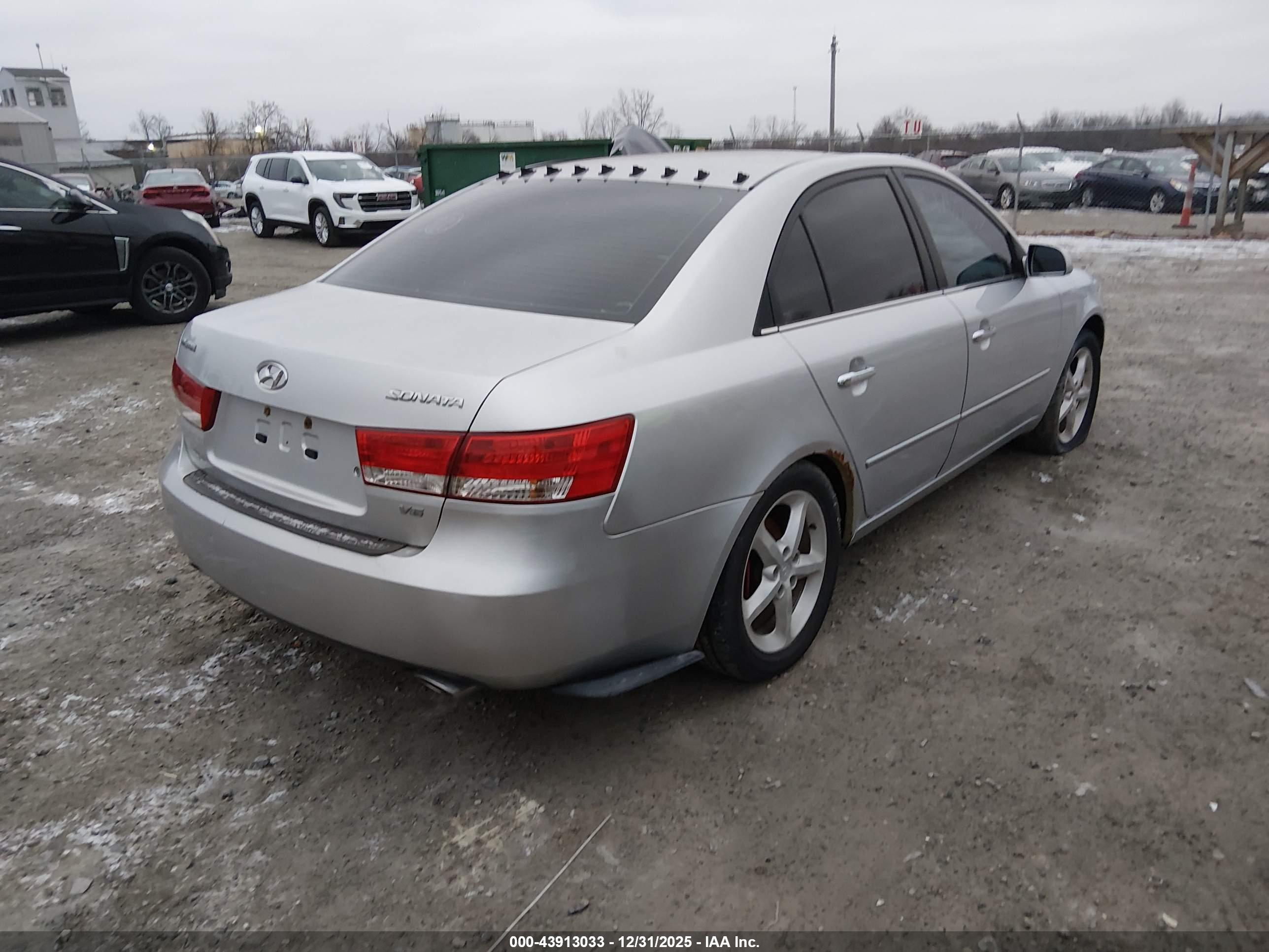 HYUNDAI SONATA image 4