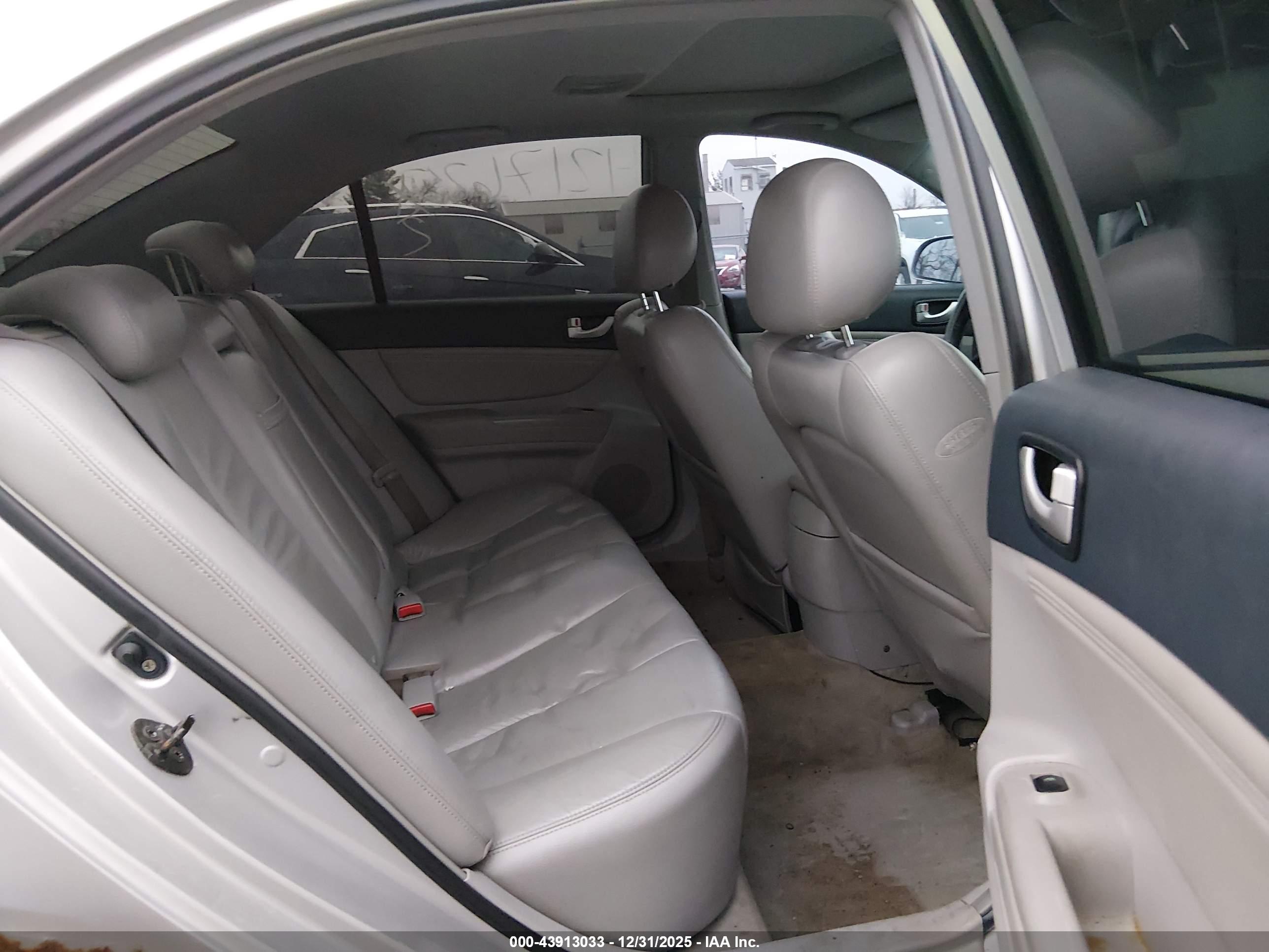 HYUNDAI SONATA image 8