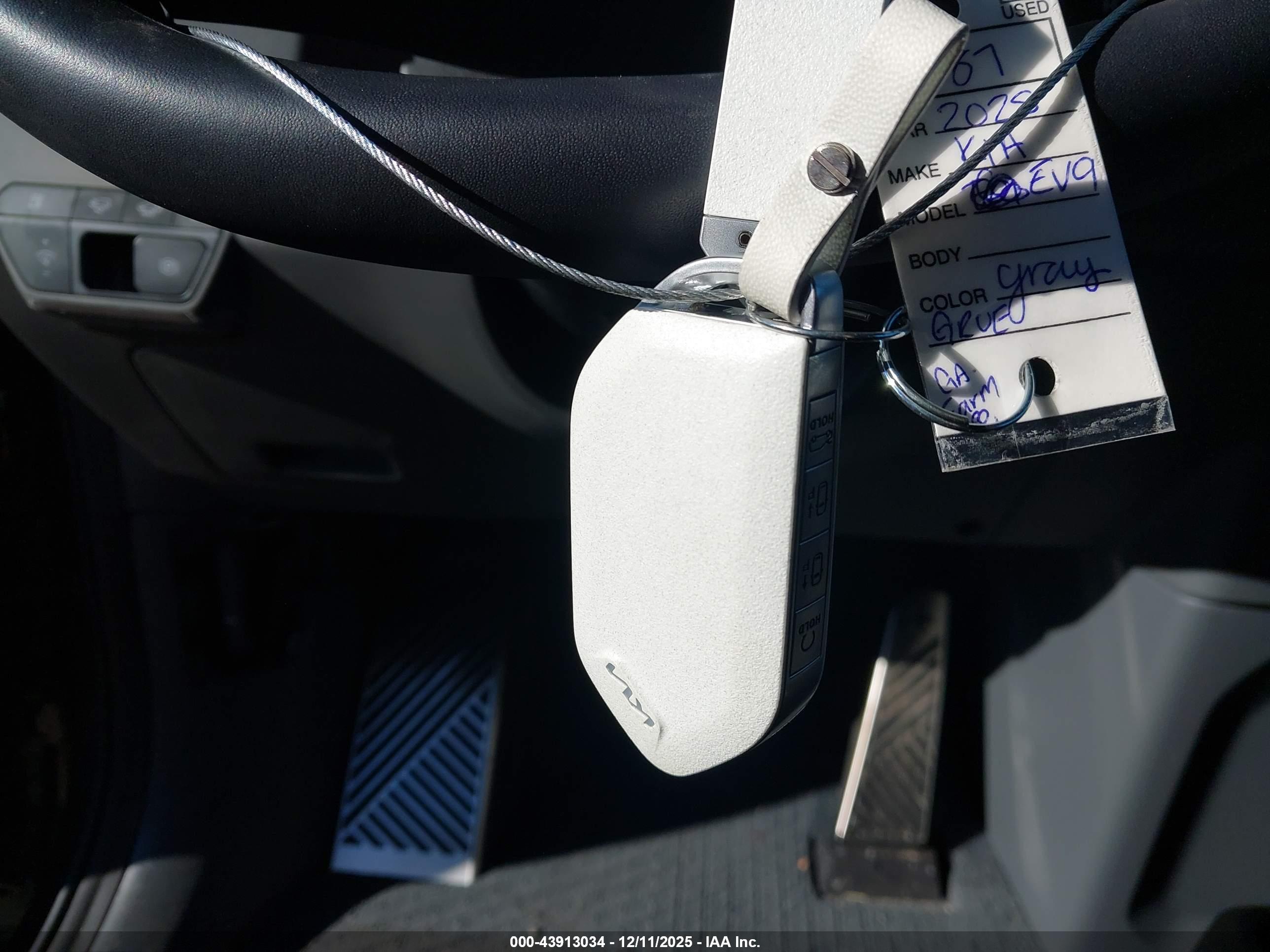 KIA EV9 image 11