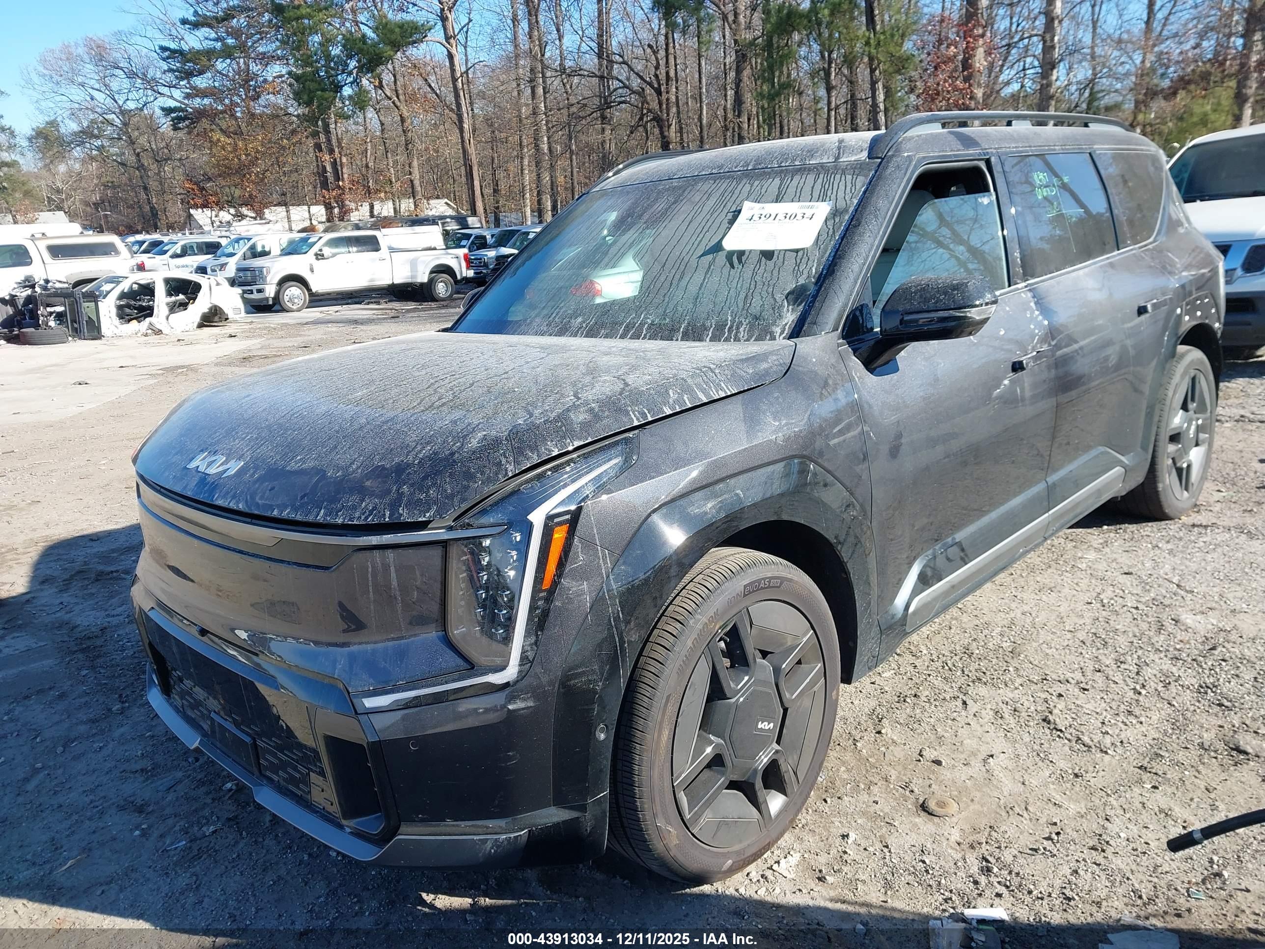 KIA EV9 image 2