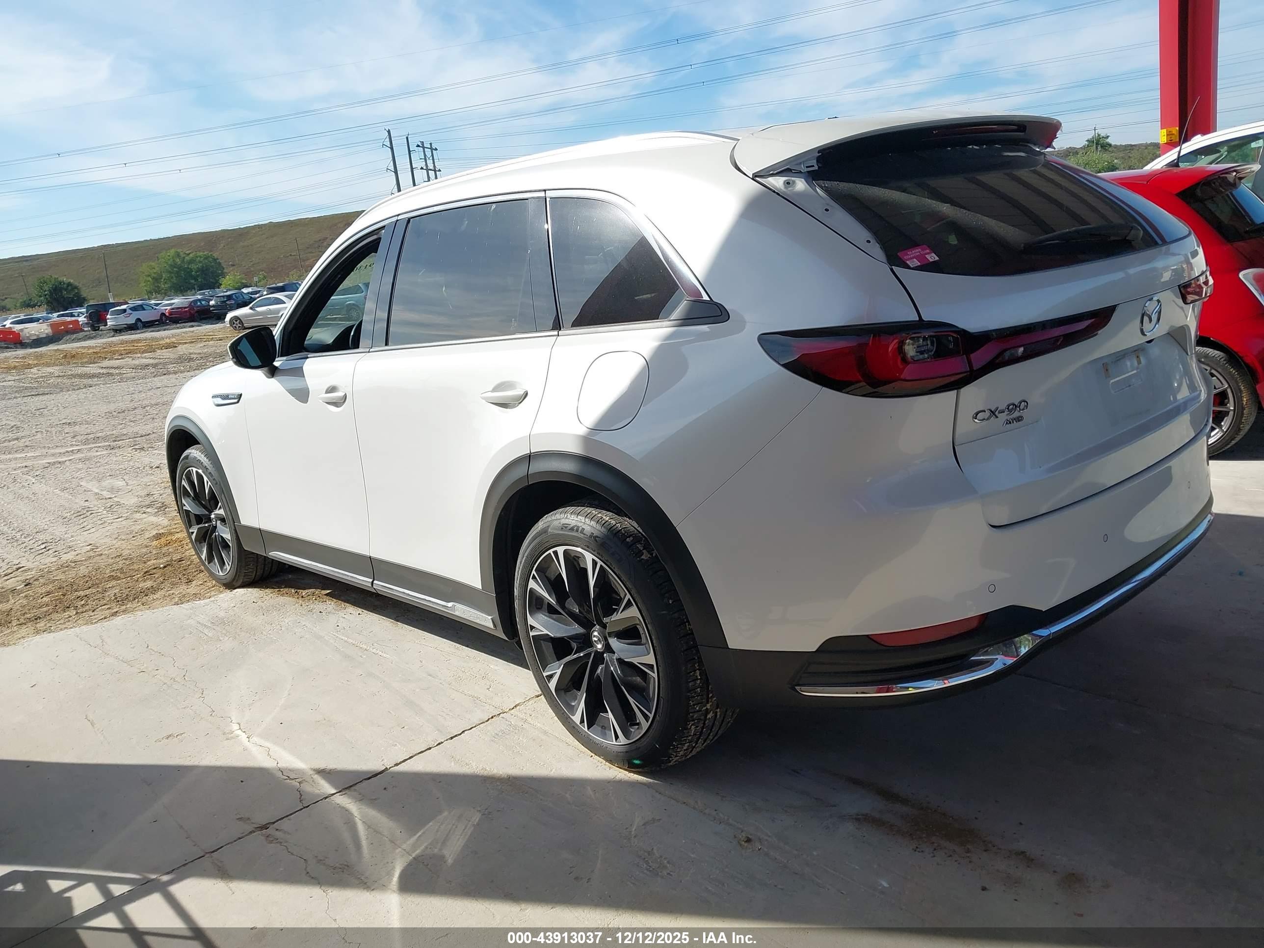 MAZDA CX-90 image 3