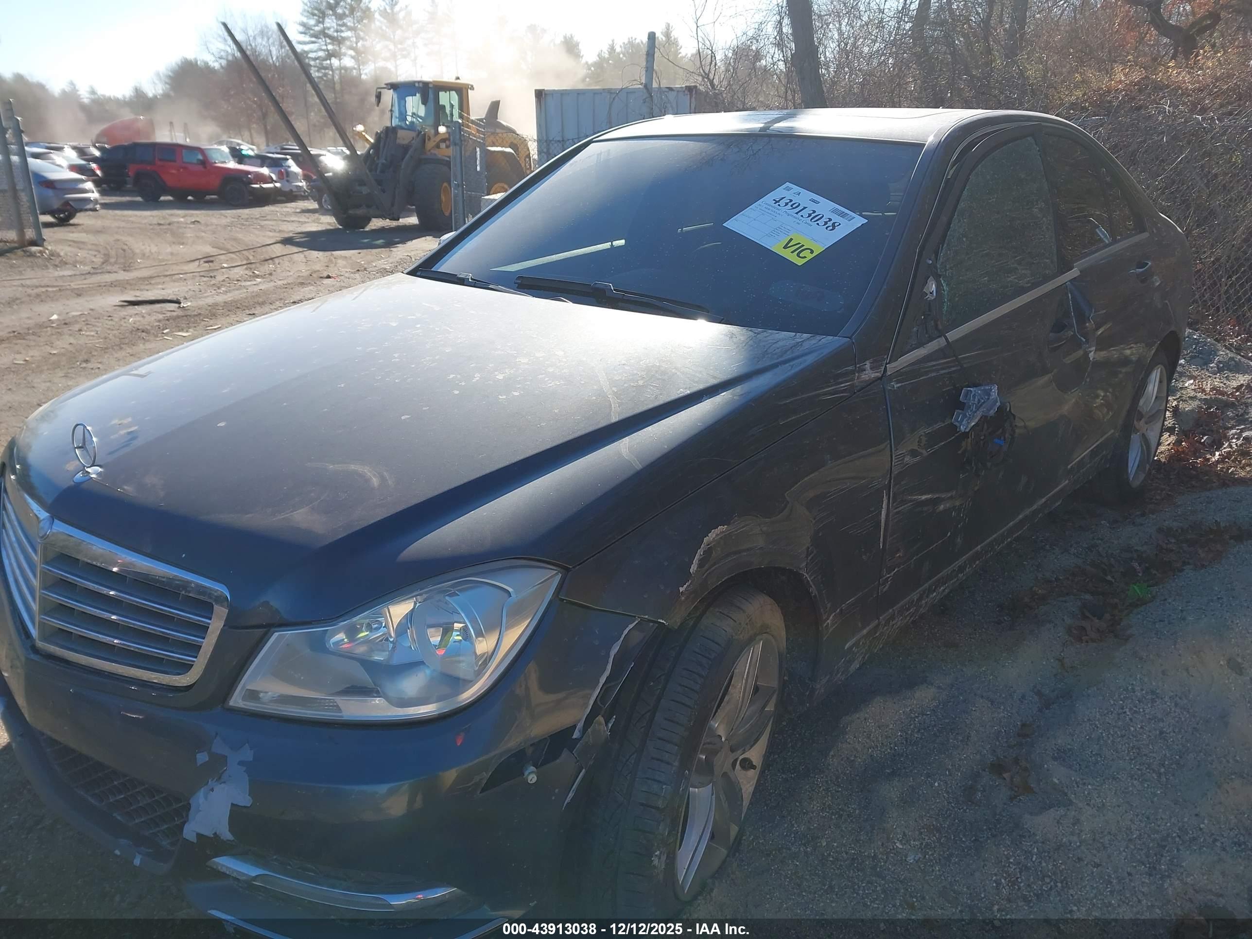 MERCEDES-BENZ C image 2