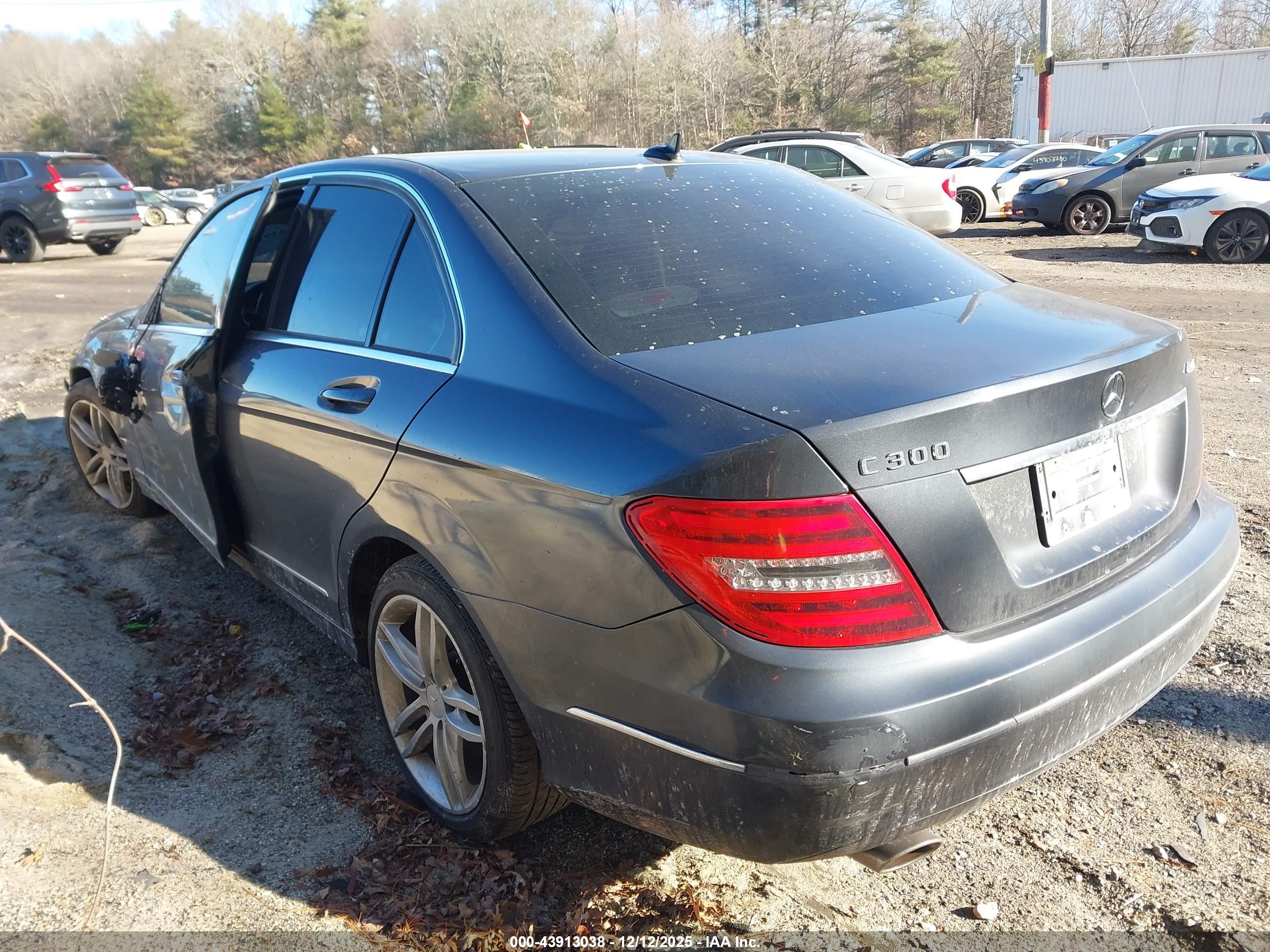 MERCEDES-BENZ C image 3