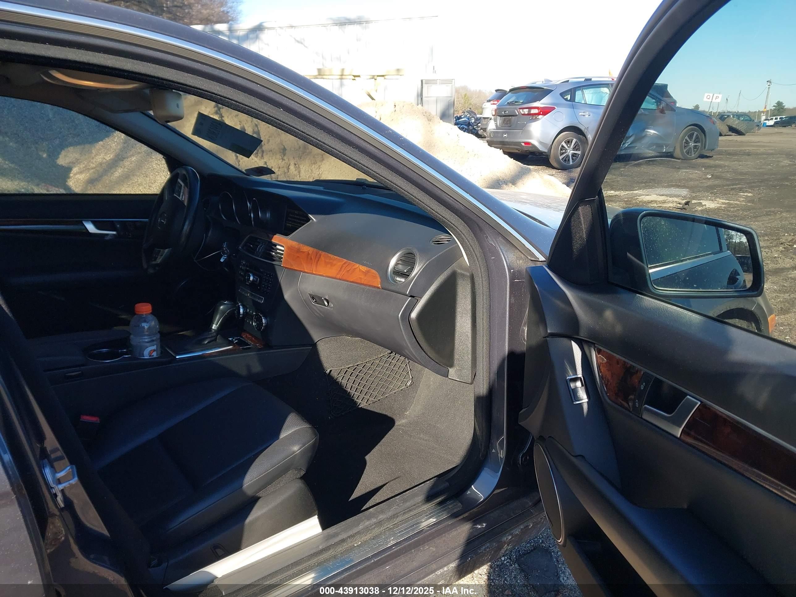 MERCEDES-BENZ C image 5
