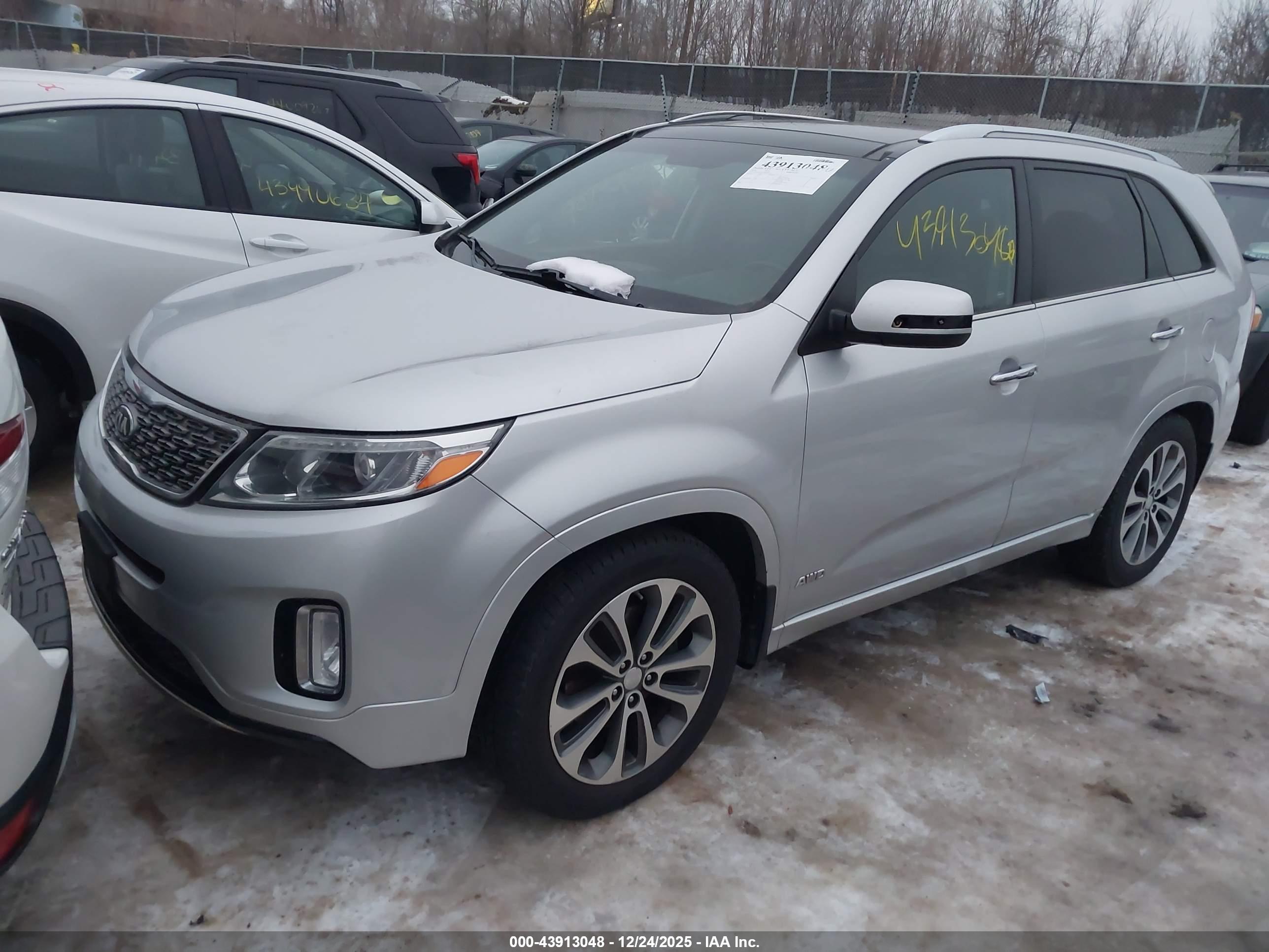 KIA SORENTO image 2