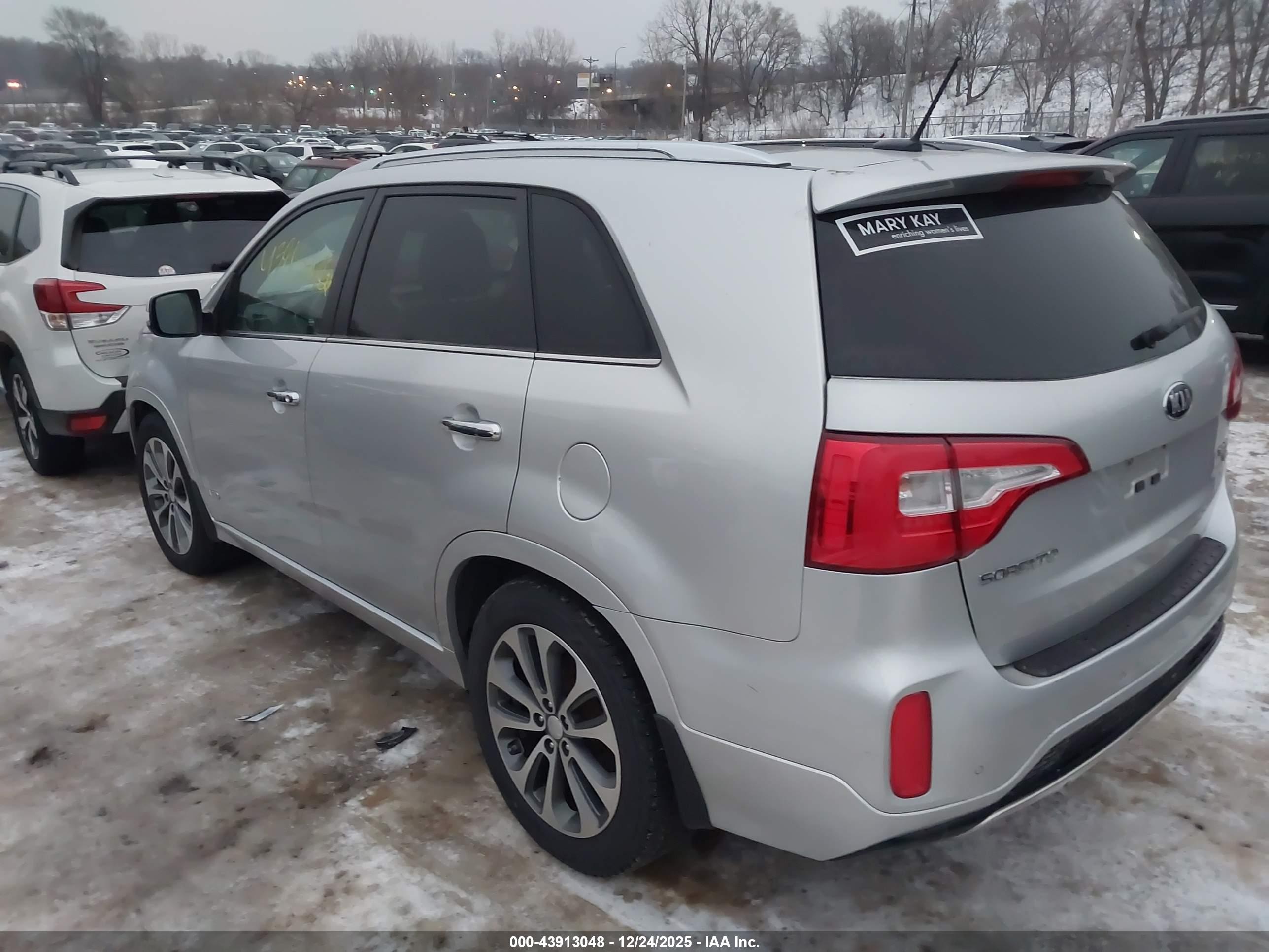 KIA SORENTO image 3