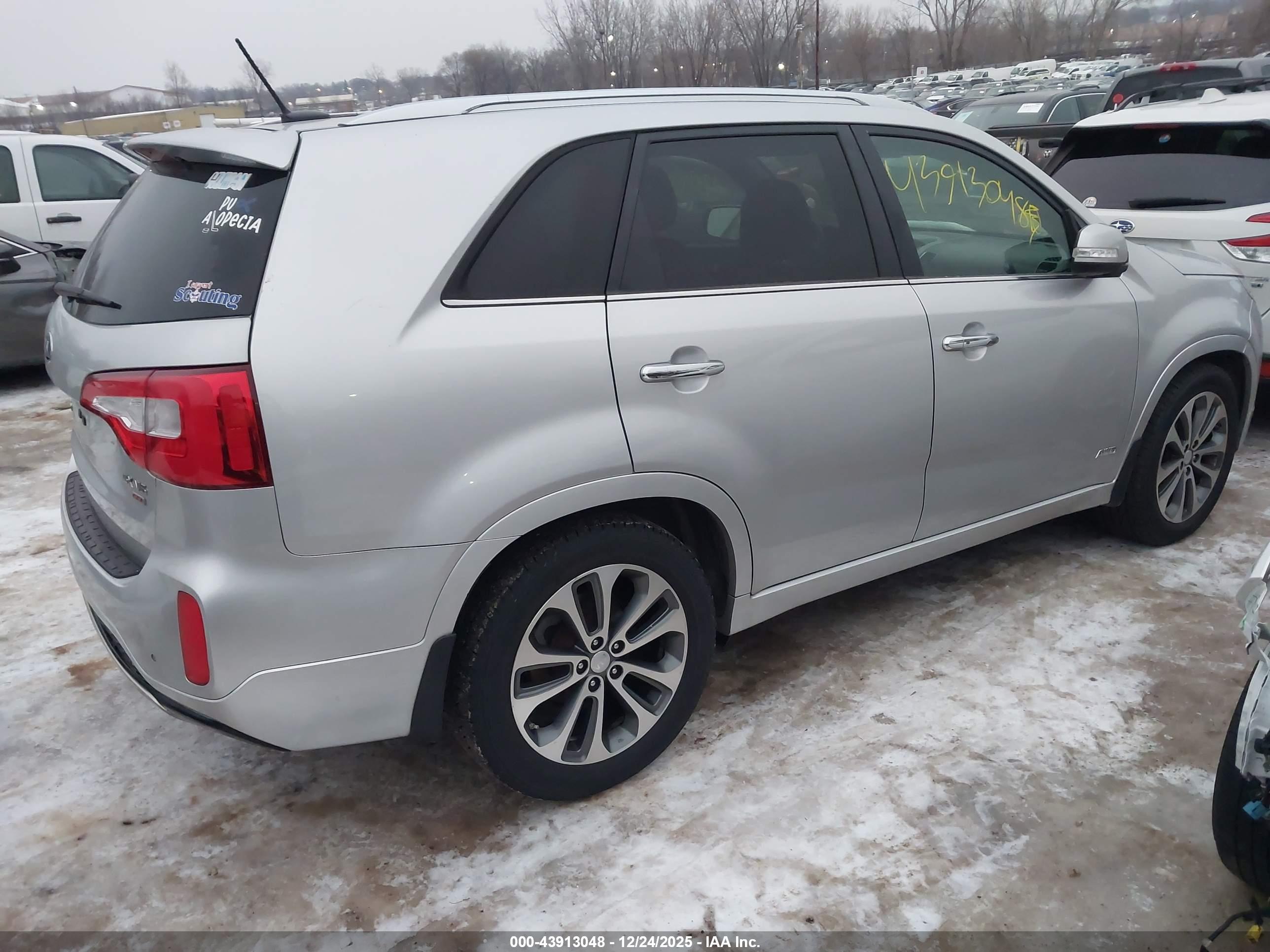 KIA SORENTO image 4