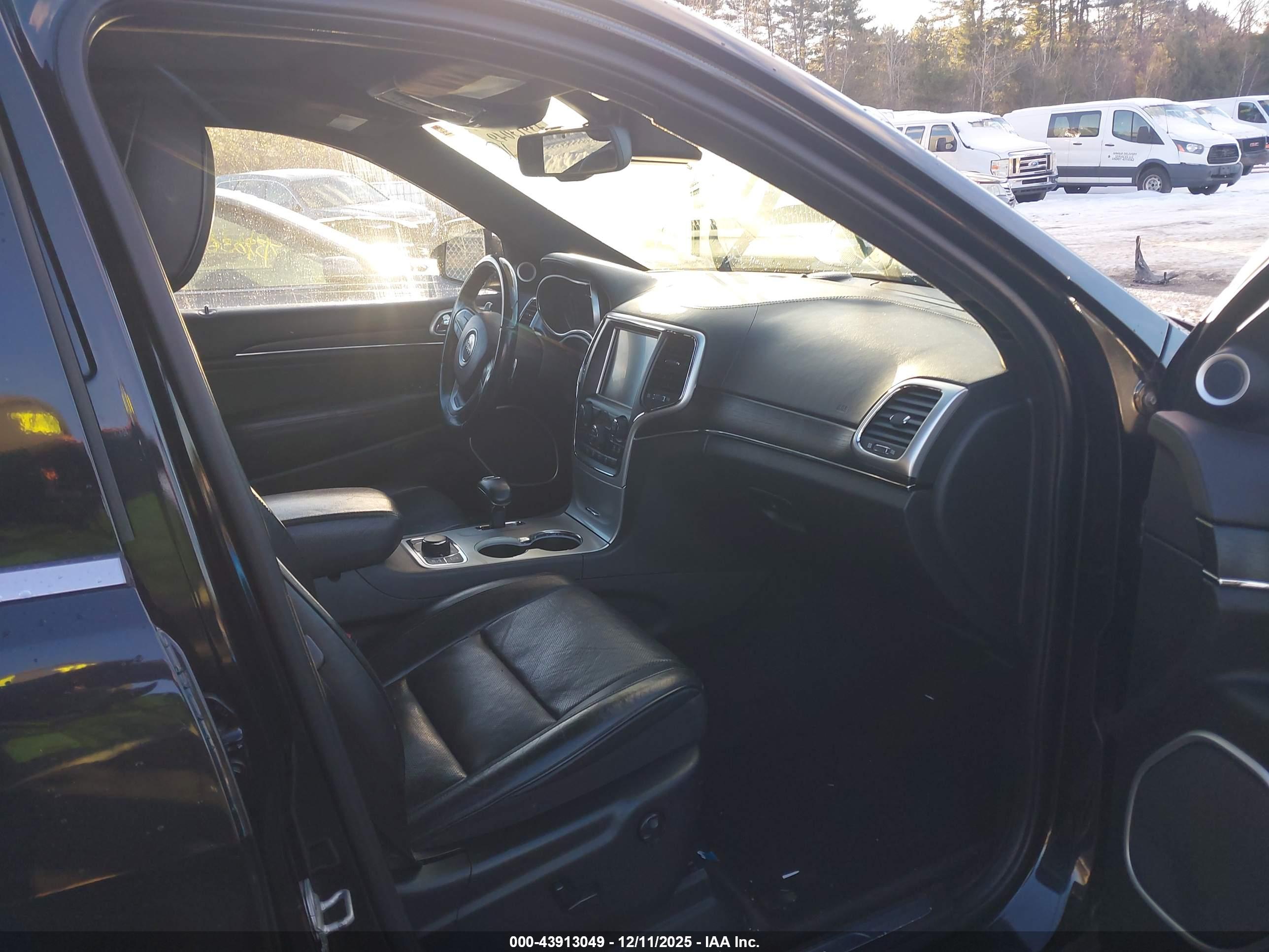 JEEP GRAND image 5