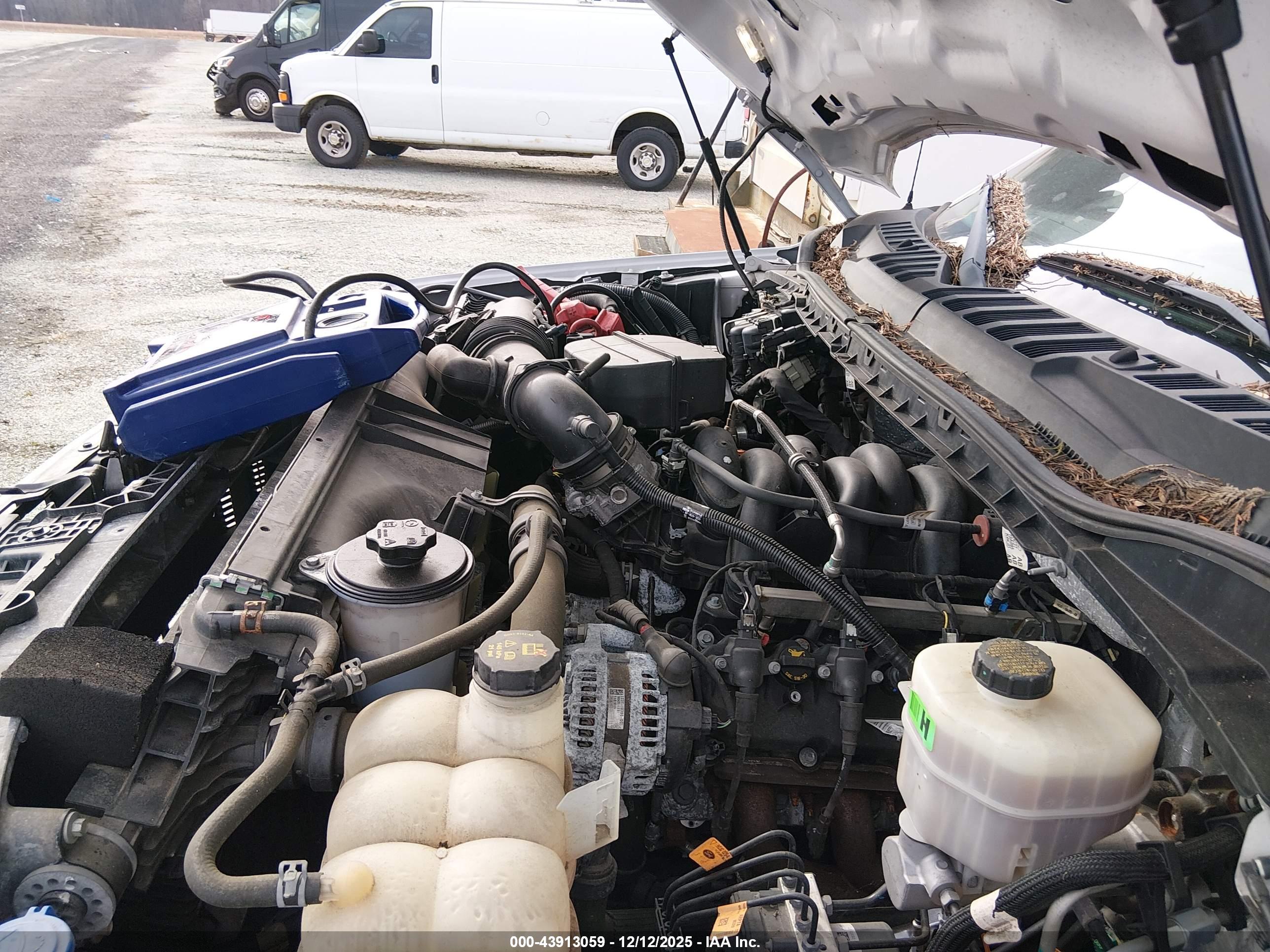 FORD F-450 image 10
