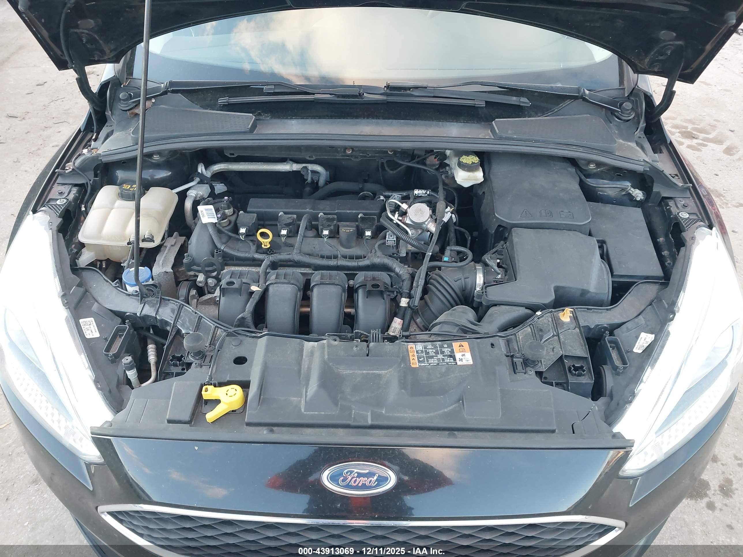 FORD FOCUS image 10