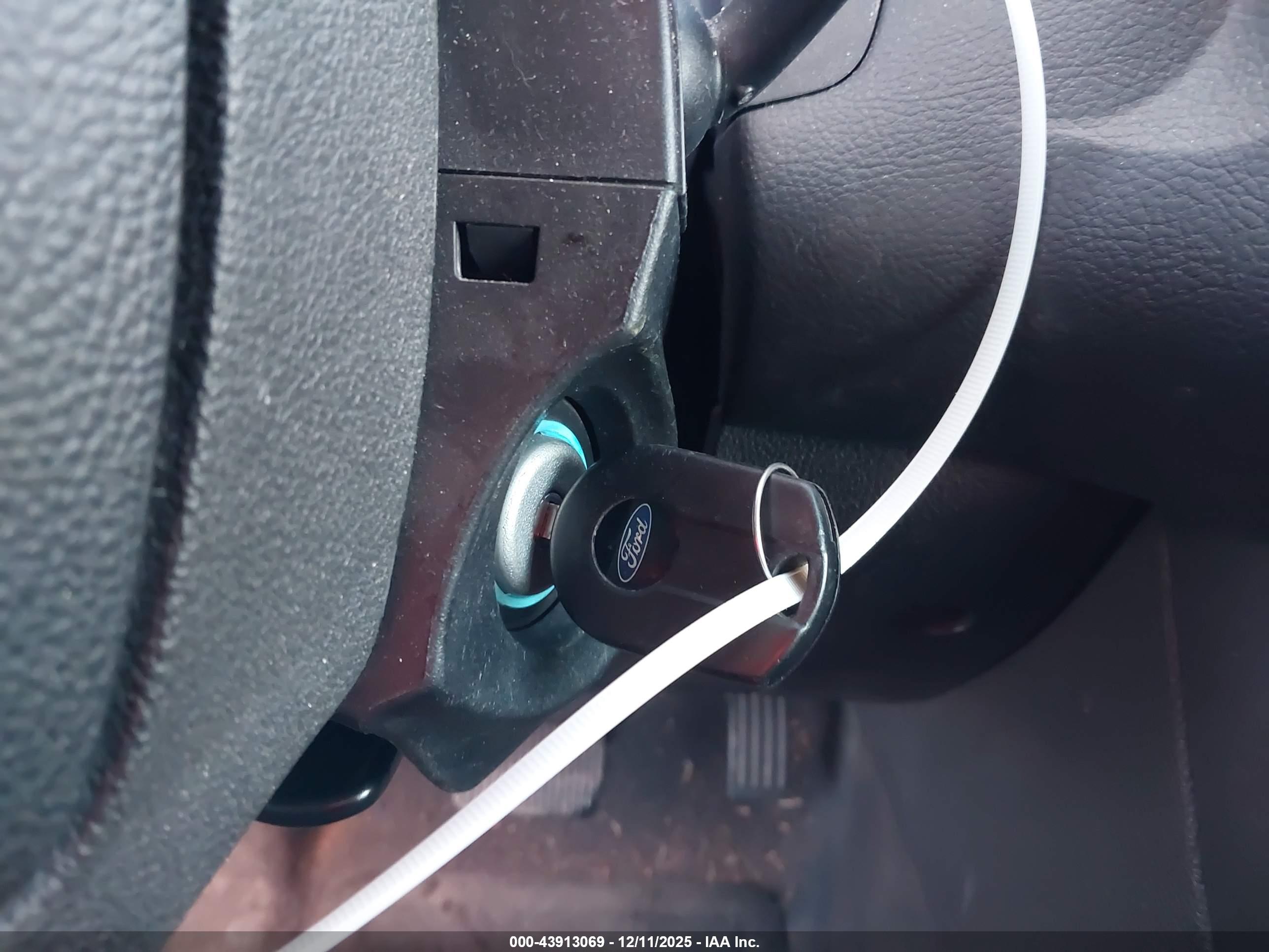 FORD FOCUS image 11
