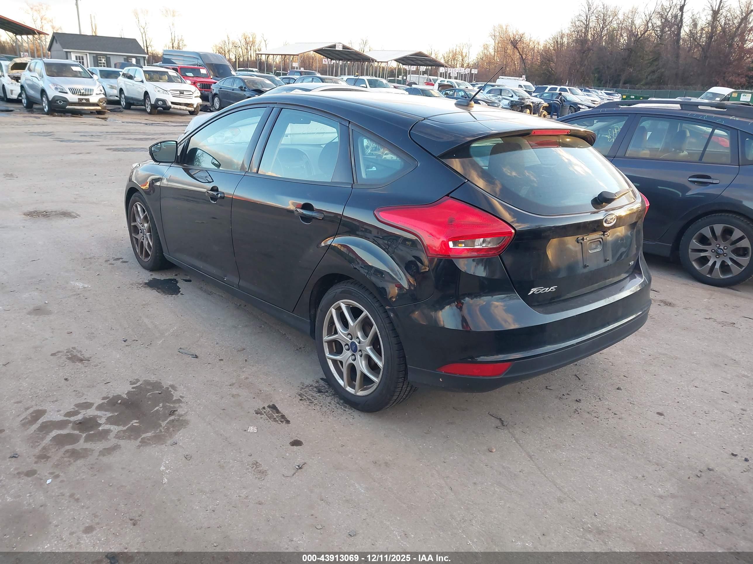 FORD FOCUS image 3