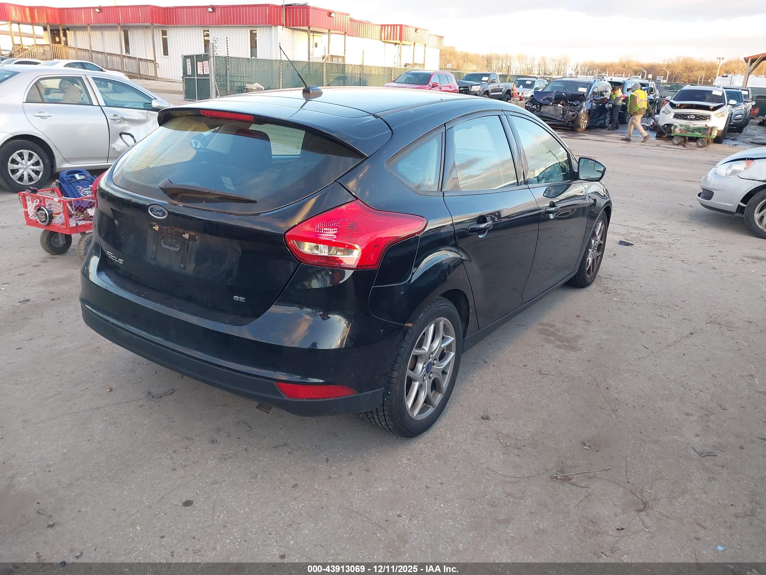 FORD FOCUS image 4