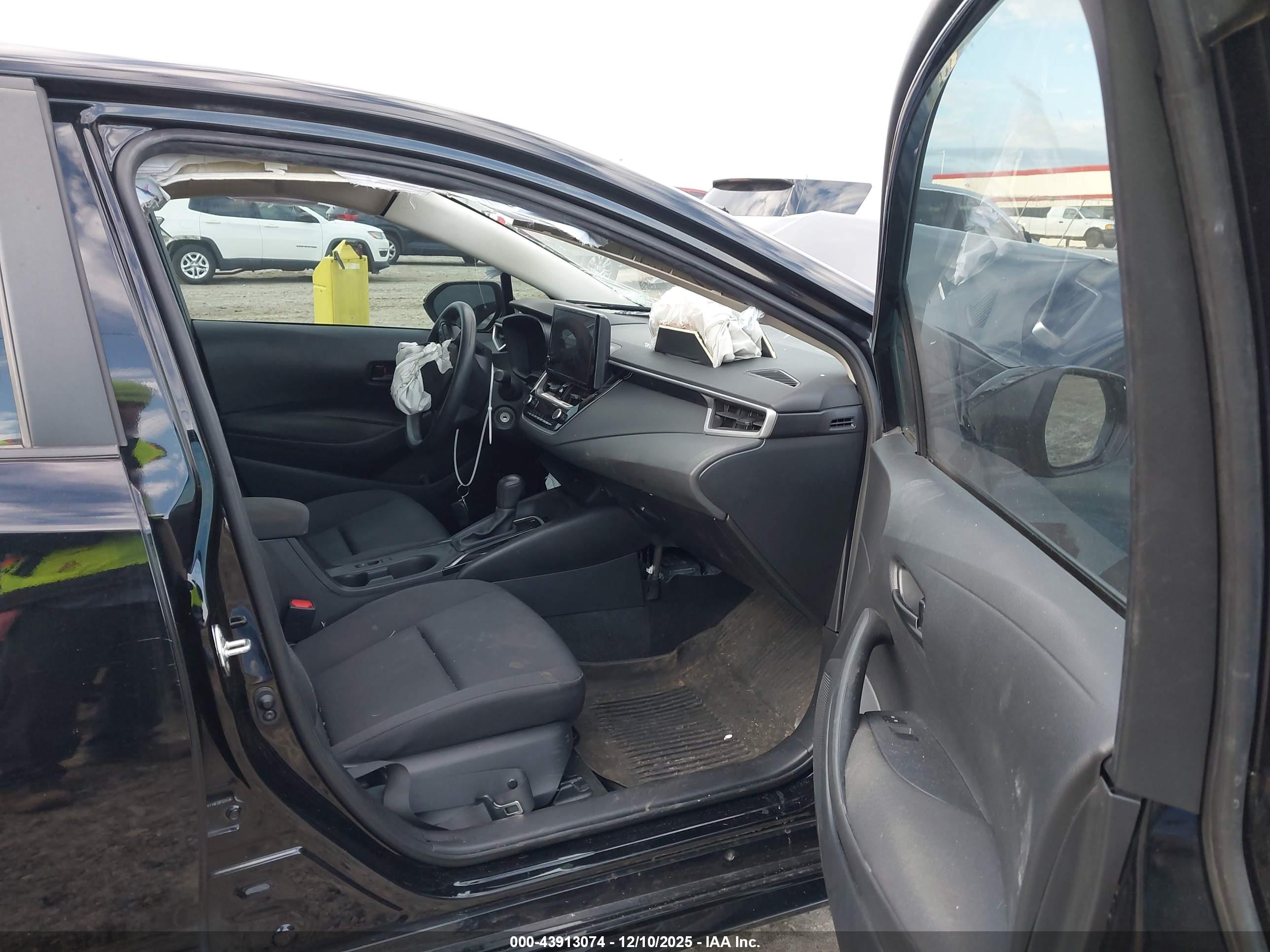 TOYOTA COROLLA image 5