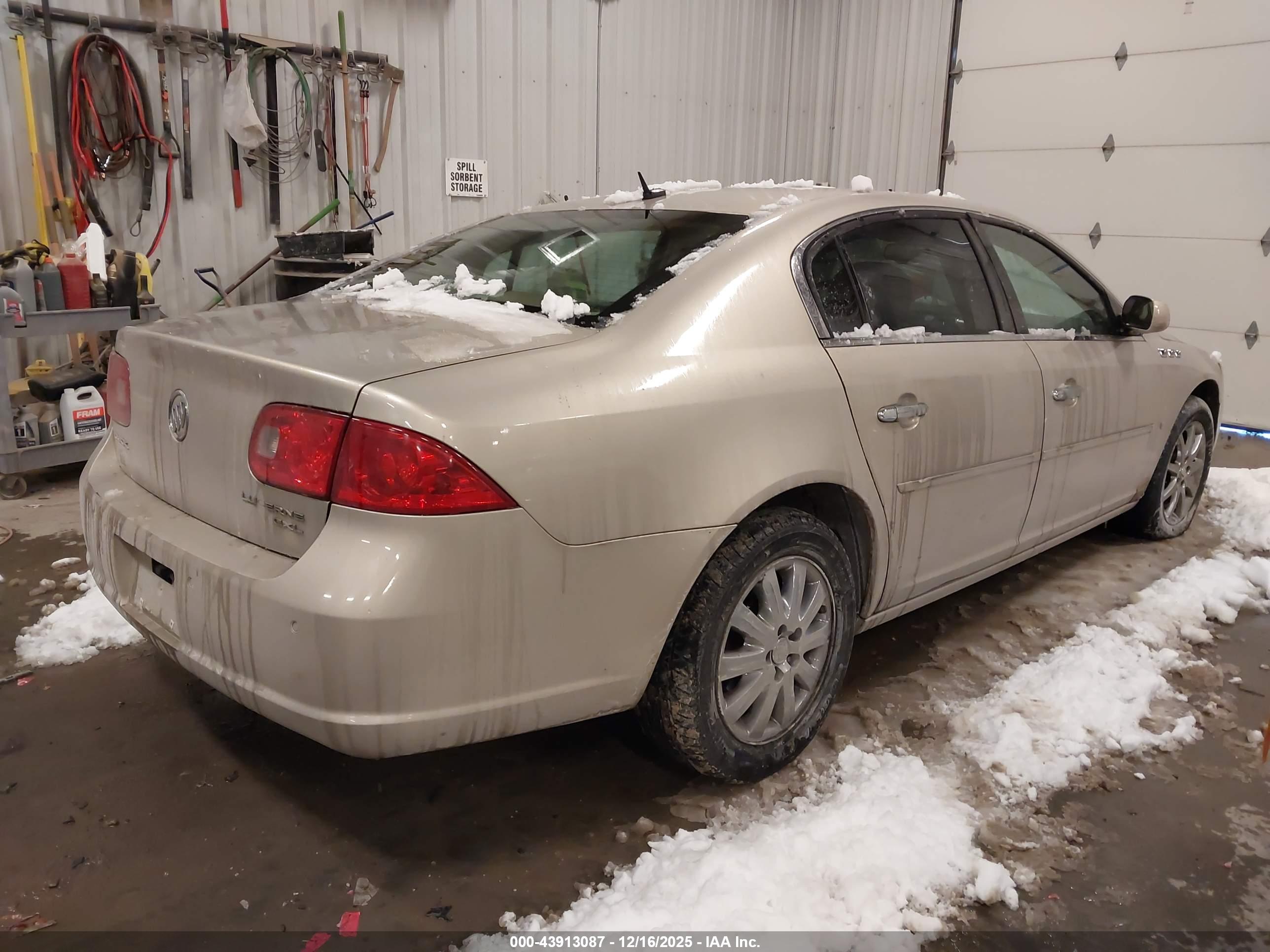 BUICK LUCERNE image 4