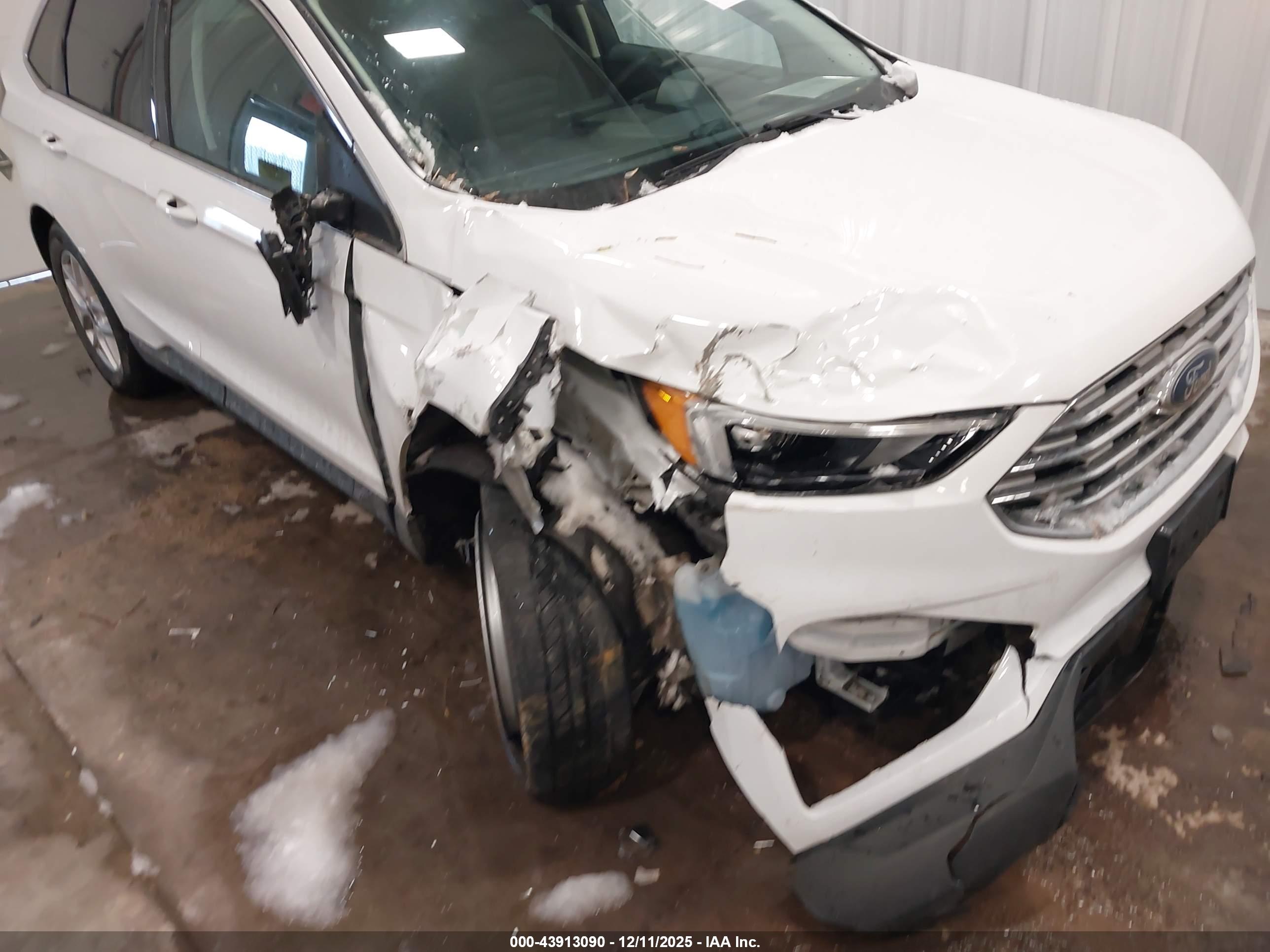 FORD EDGE image 6