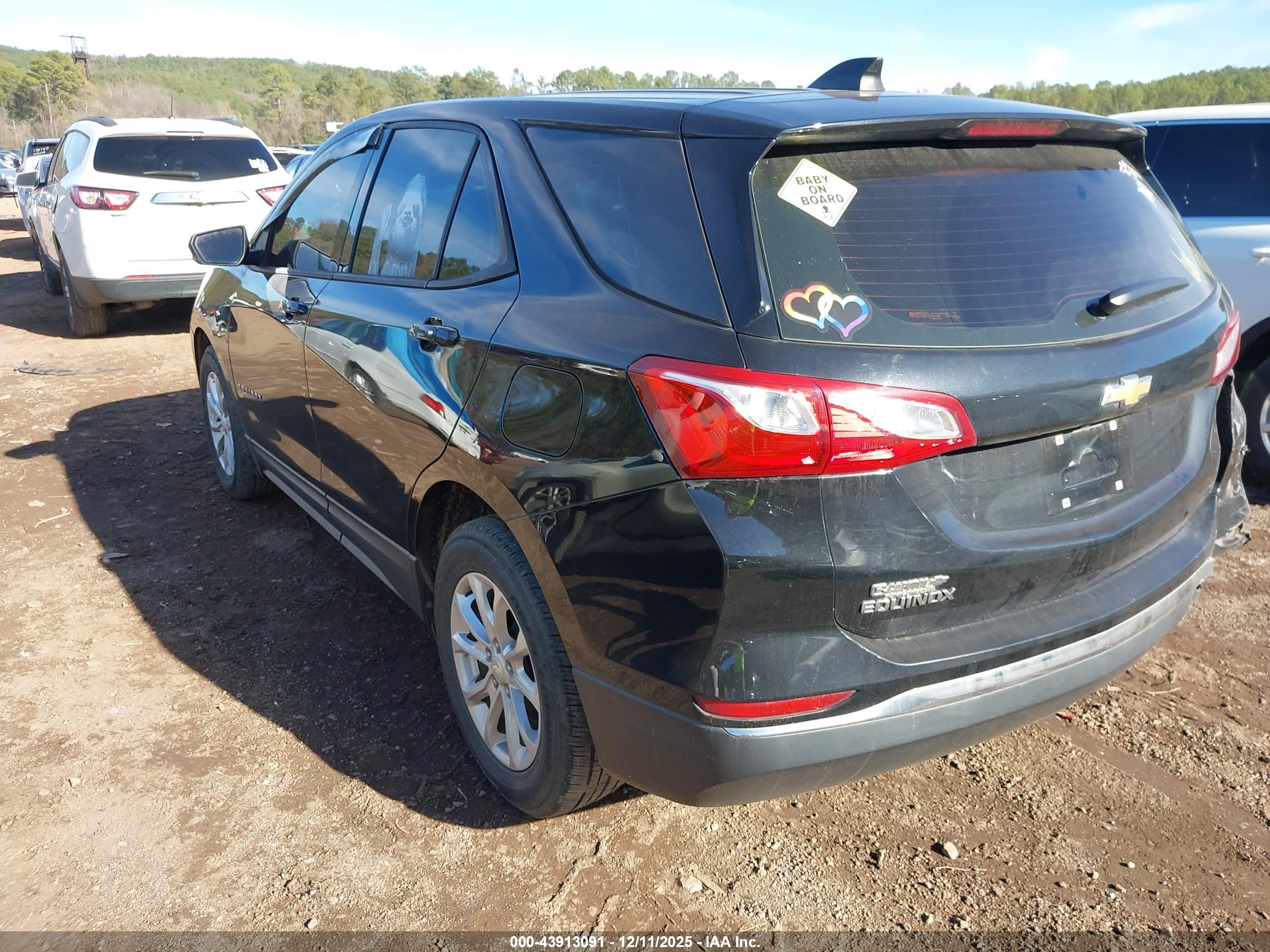 CHEVROLET EQUINOX image 3