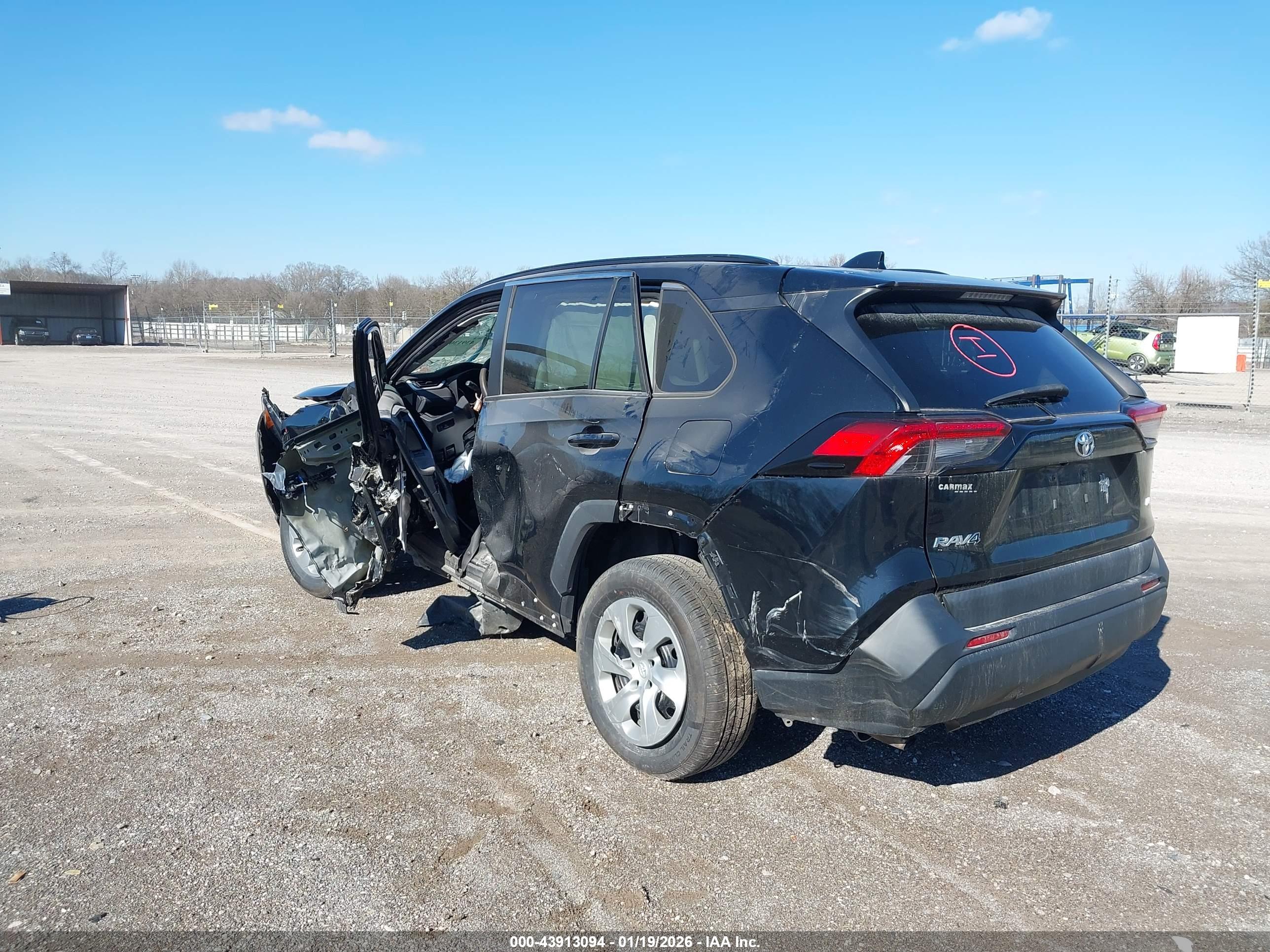 TOYOTA RAV4 image 3