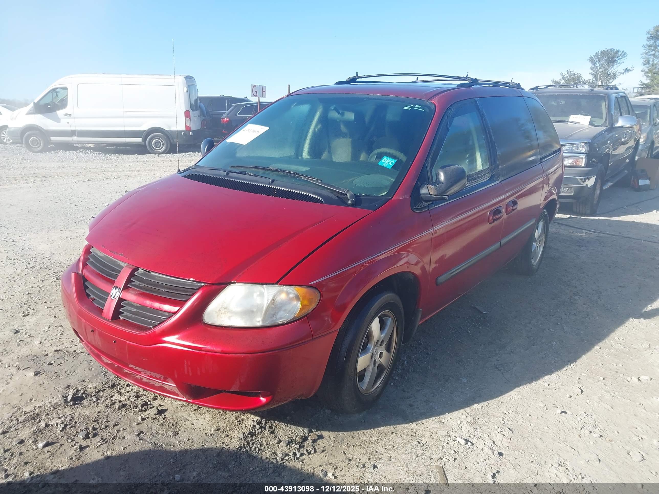 DODGE CARAVAN image 2