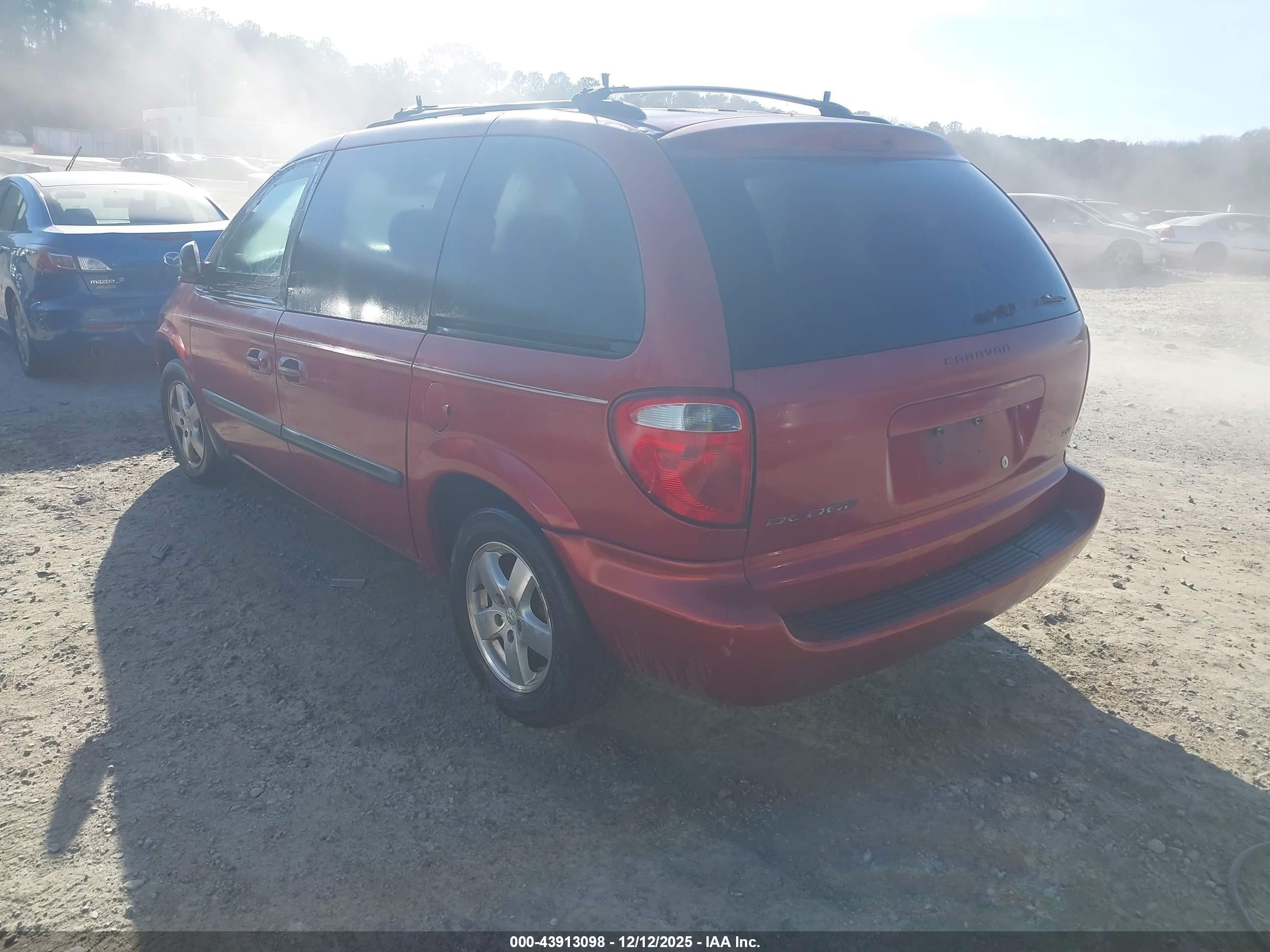DODGE CARAVAN image 3