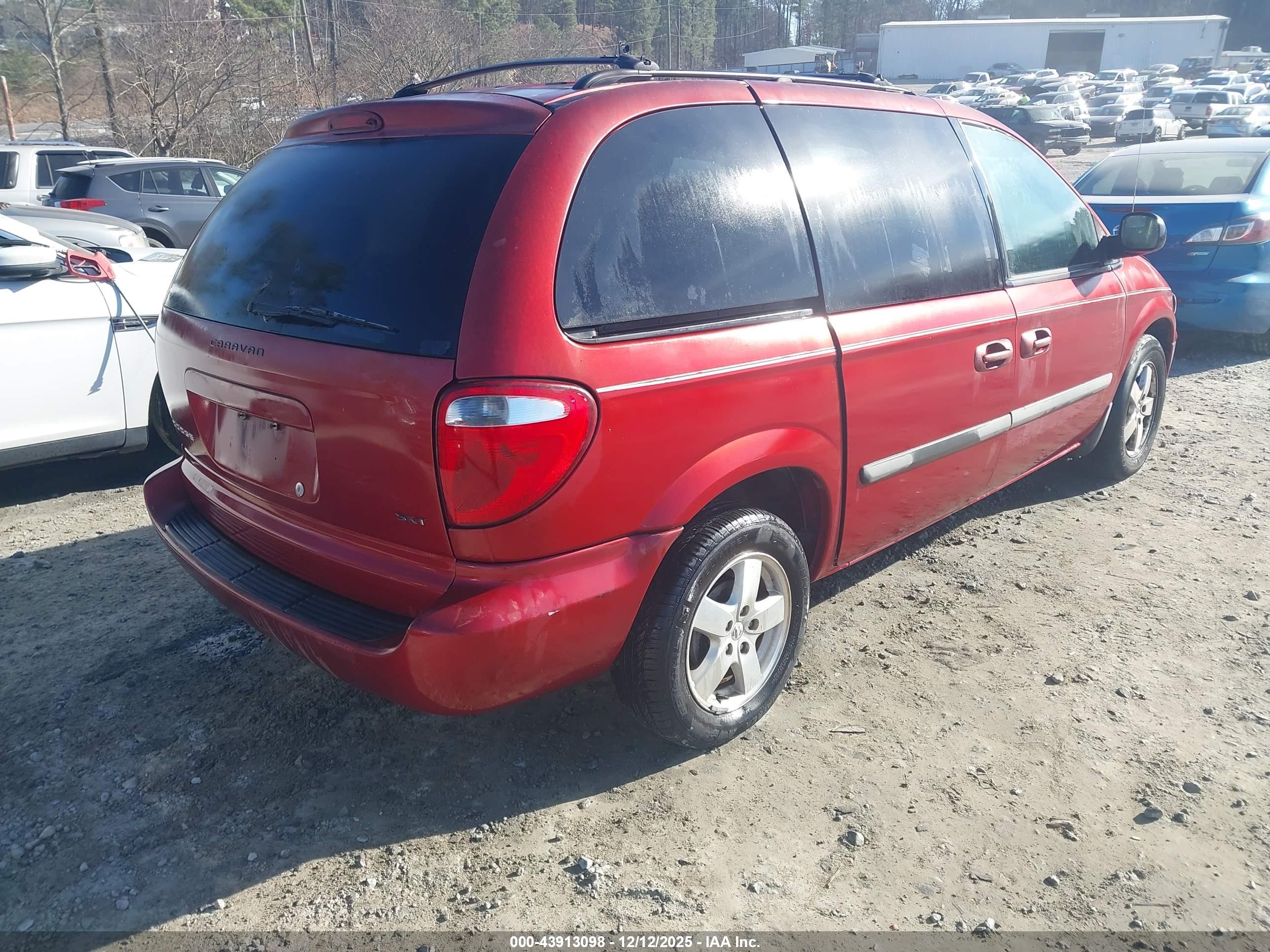 DODGE CARAVAN image 4