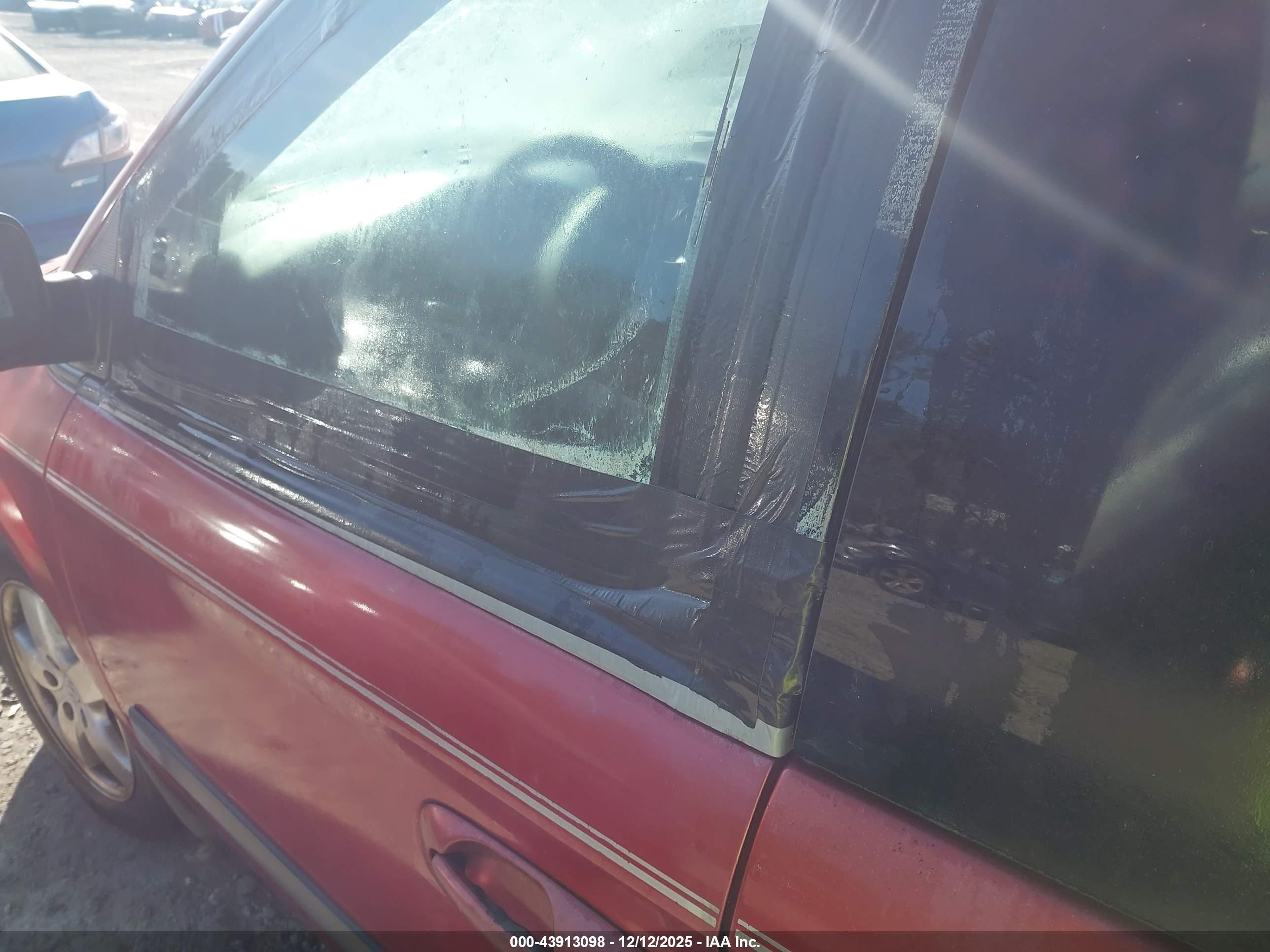 DODGE CARAVAN image 6