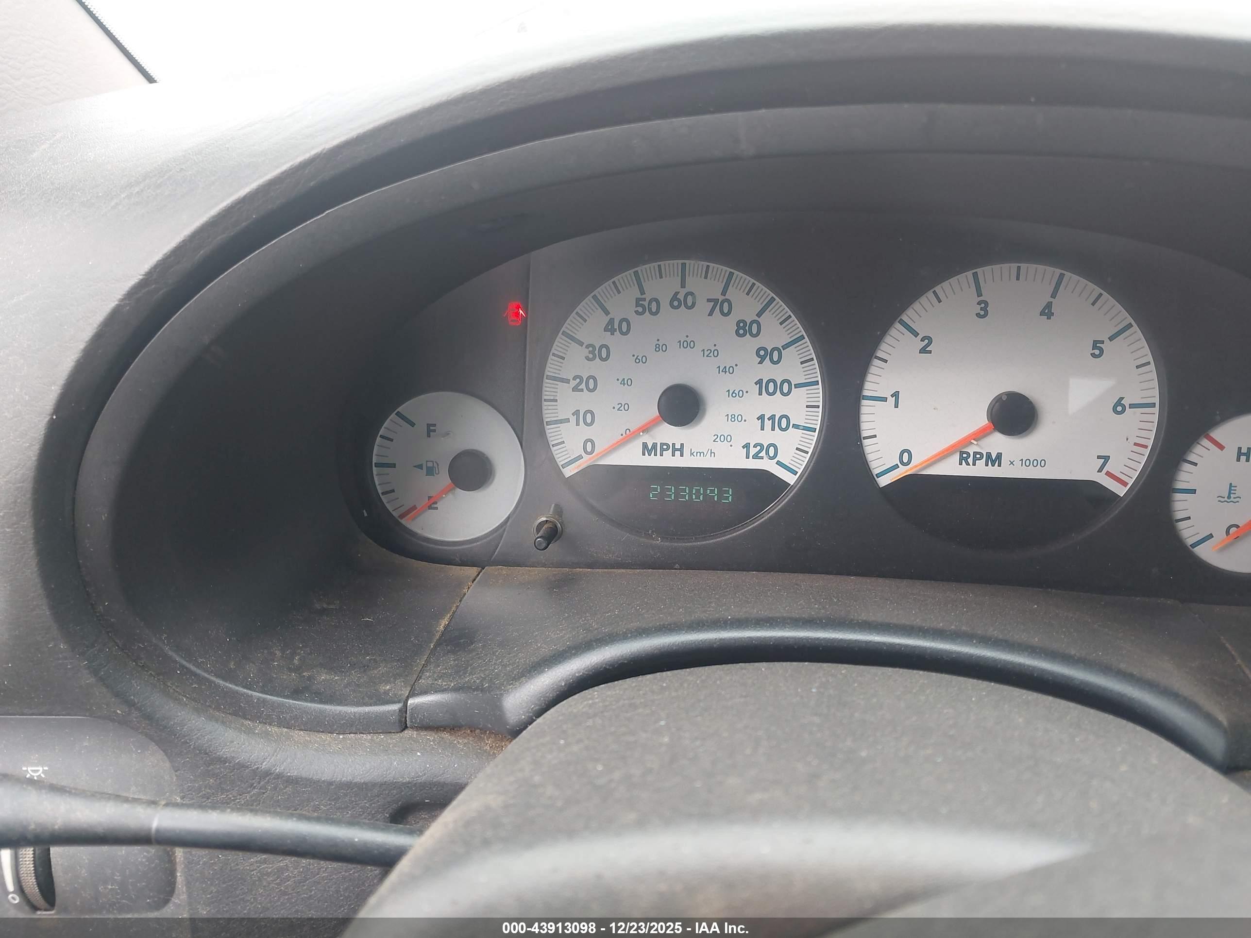 DODGE CARAVAN image 7