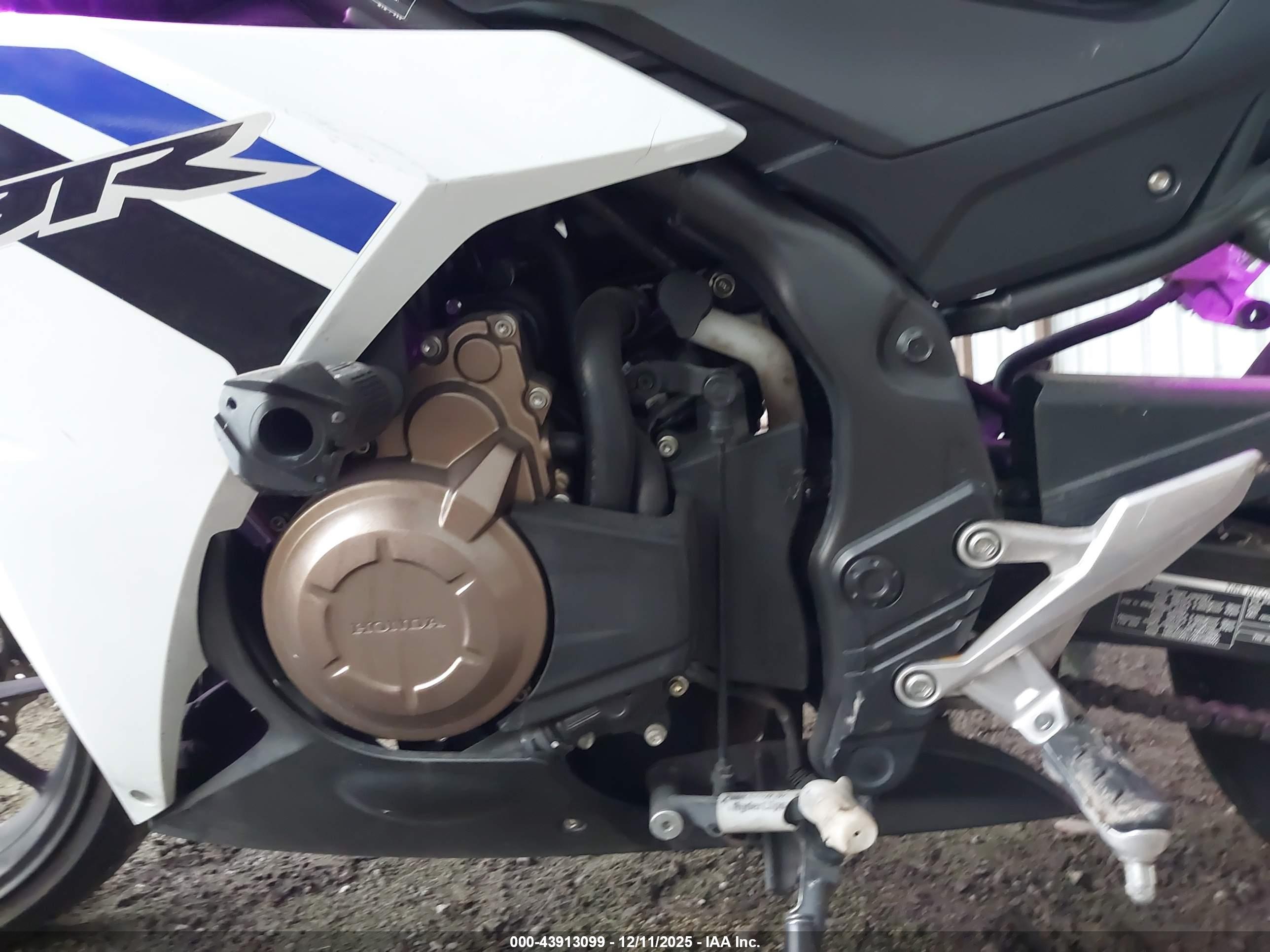 HONDA CBR500 image 9