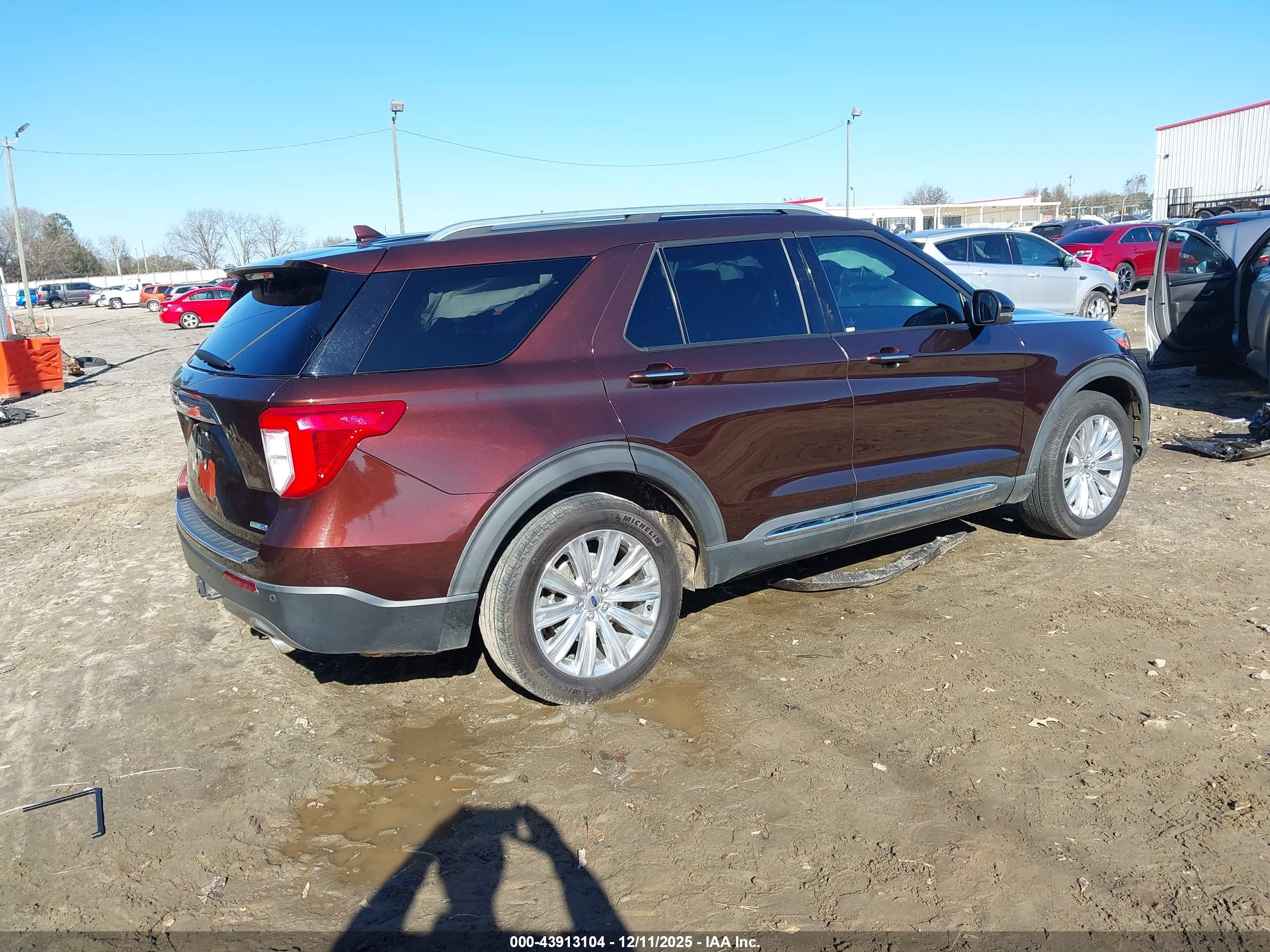 FORD EXPLORER image 4