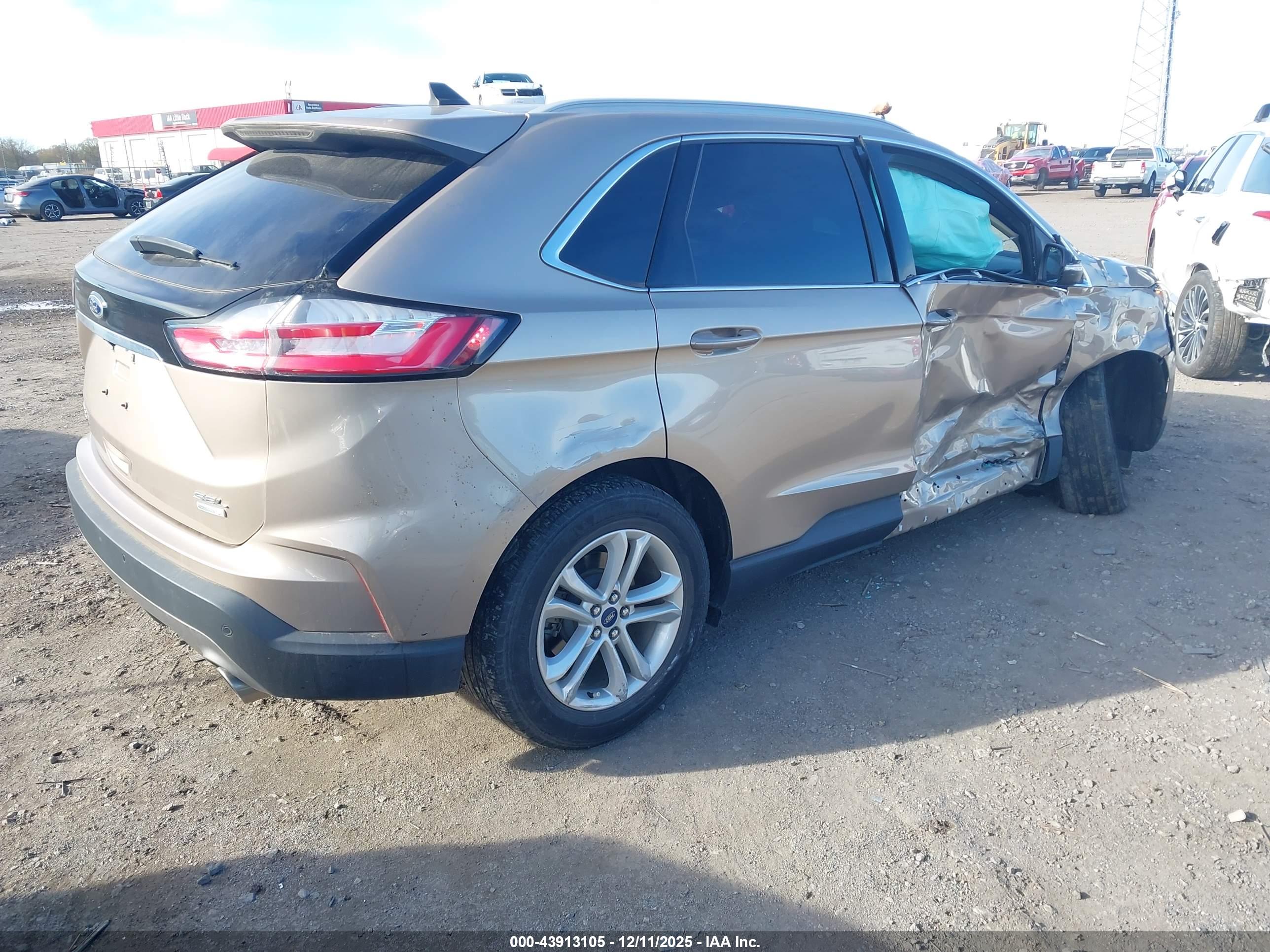 FORD EDGE image 4