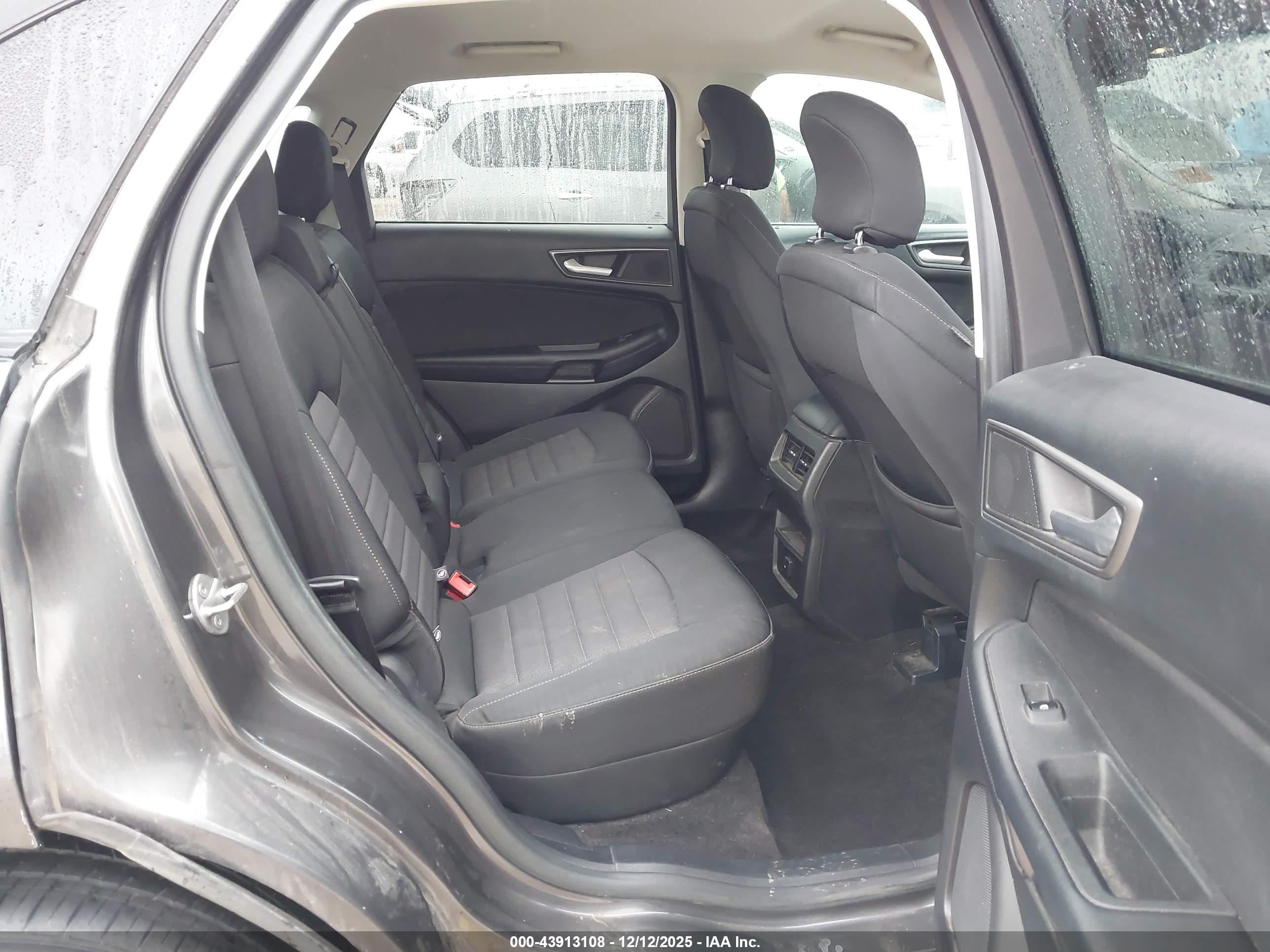 FORD EDGE image 8