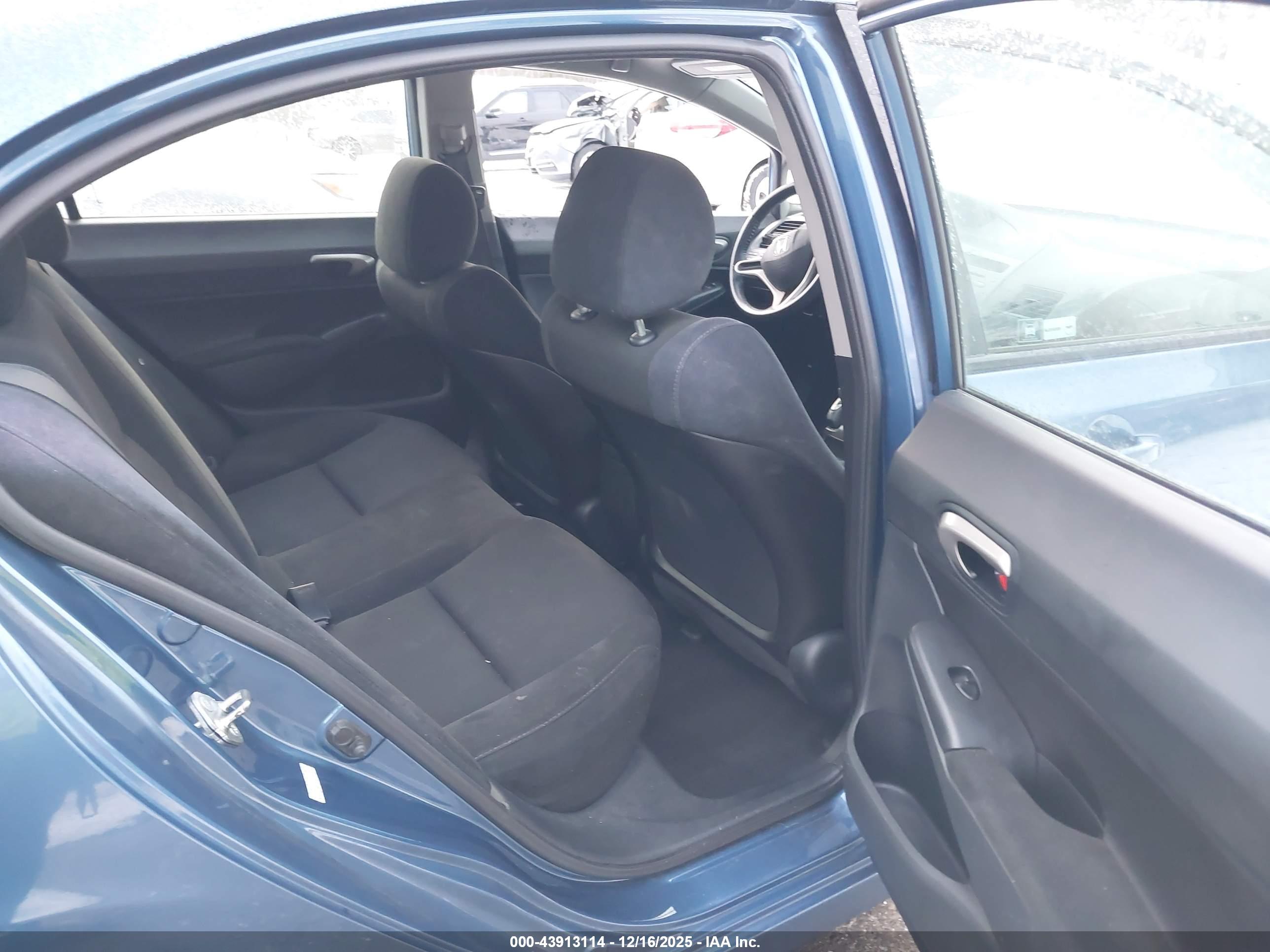 HONDA CIVIC image 8