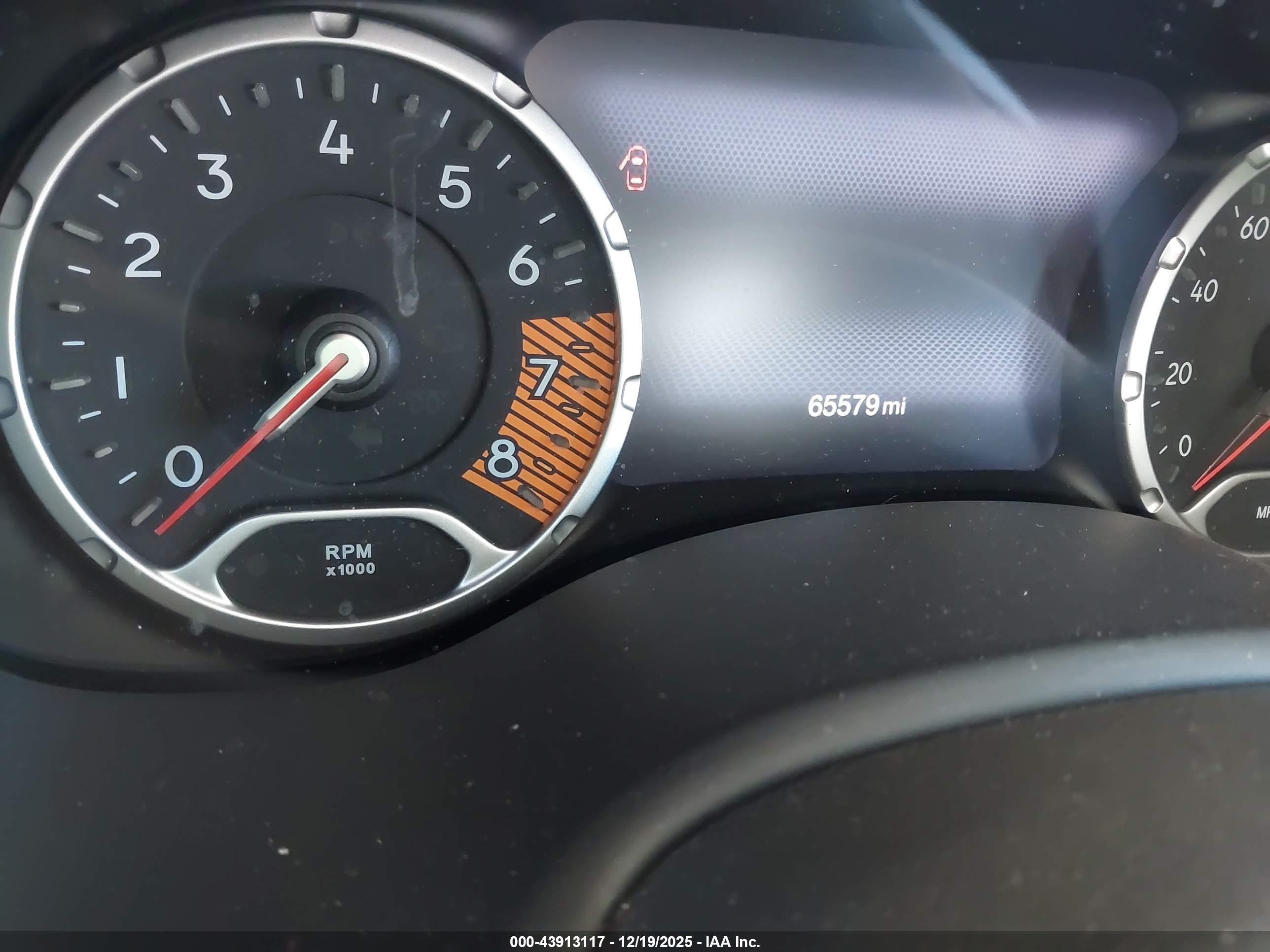 JEEP RENEGADE image 7