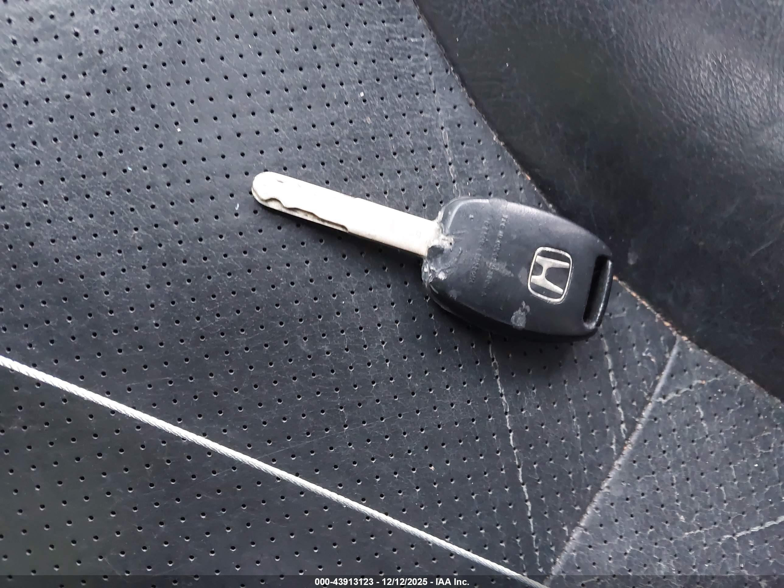 HONDA CR-V image 11