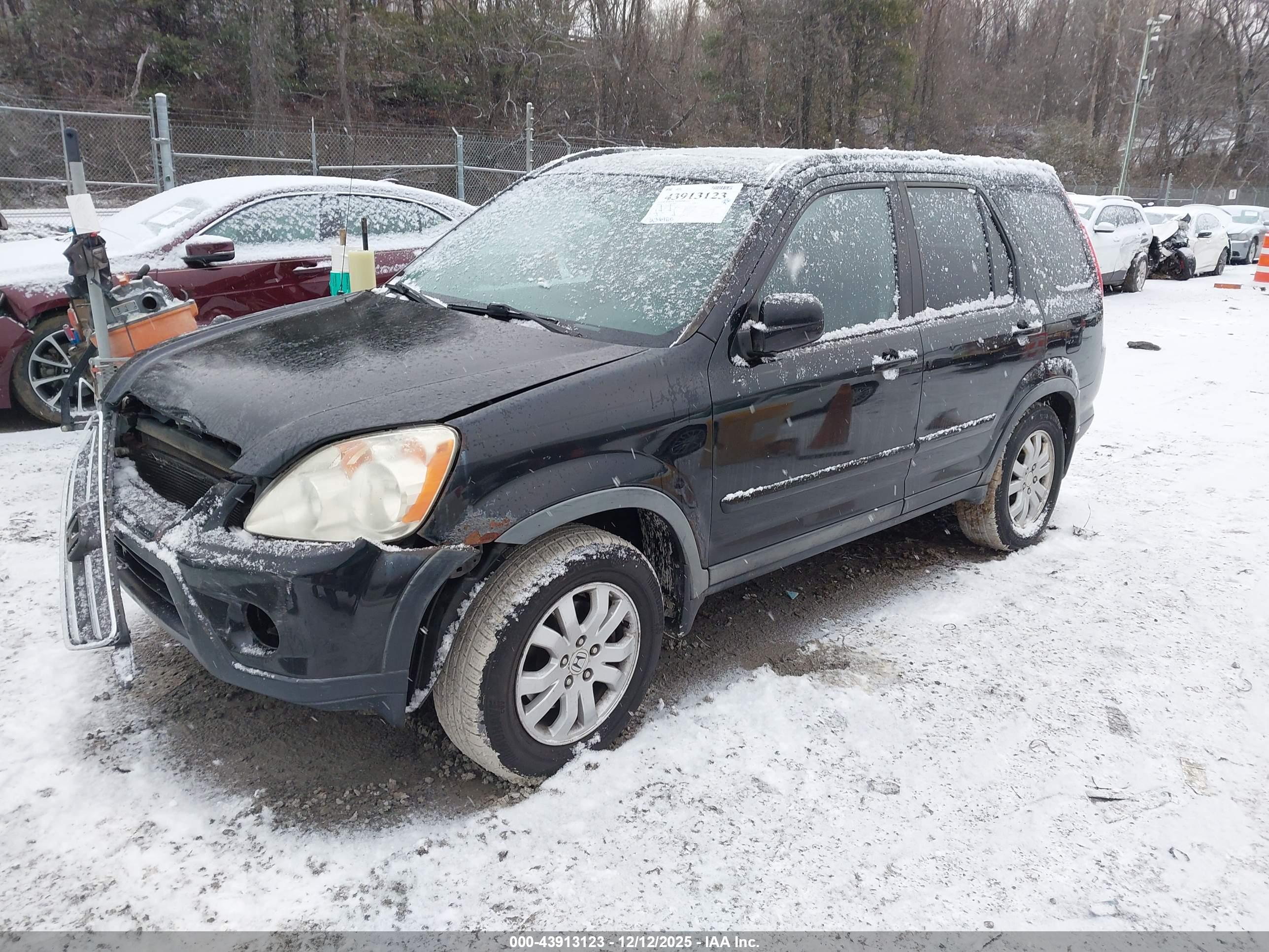 HONDA CR-V image 2