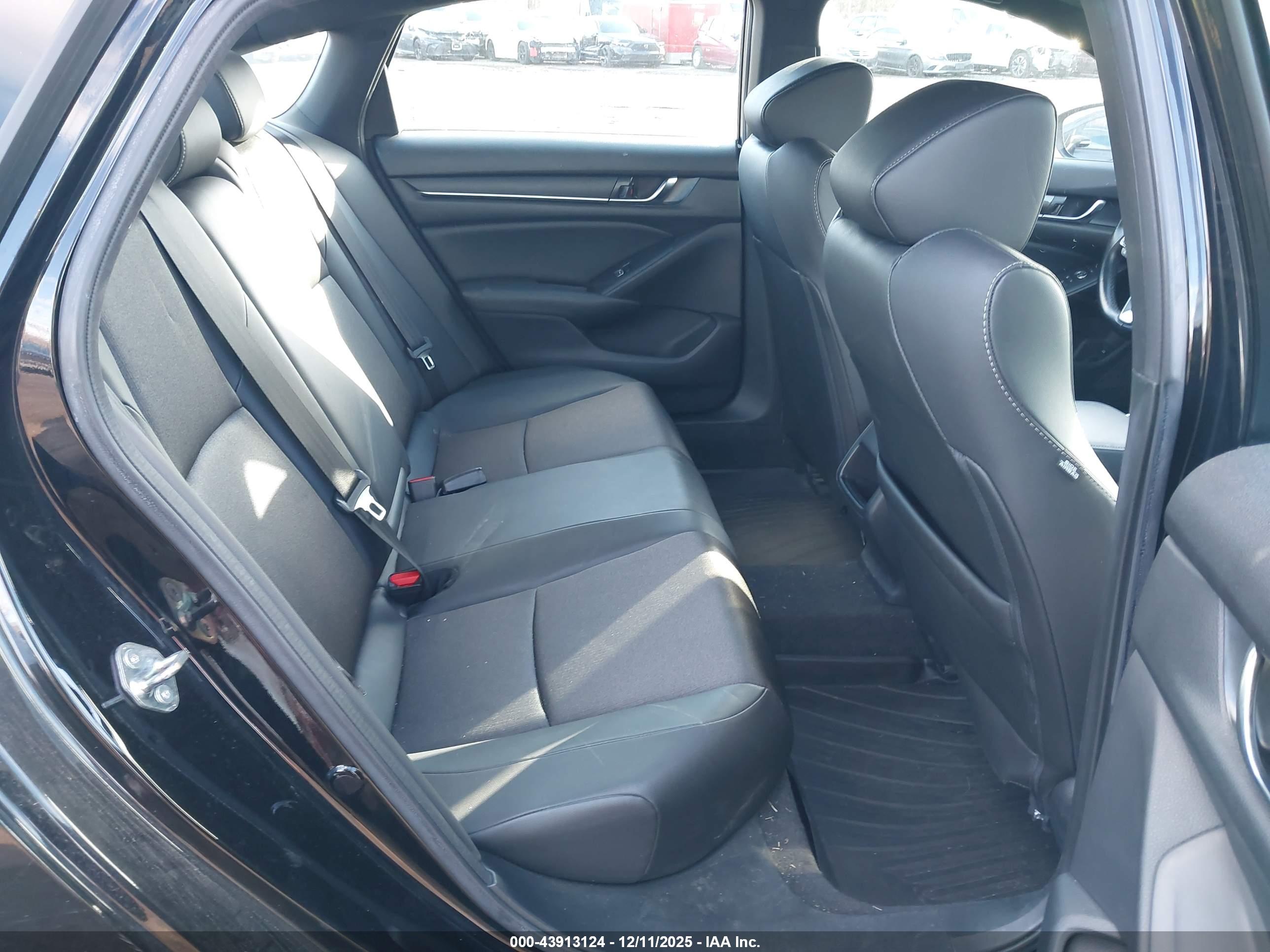 HONDA ACCORD image 8