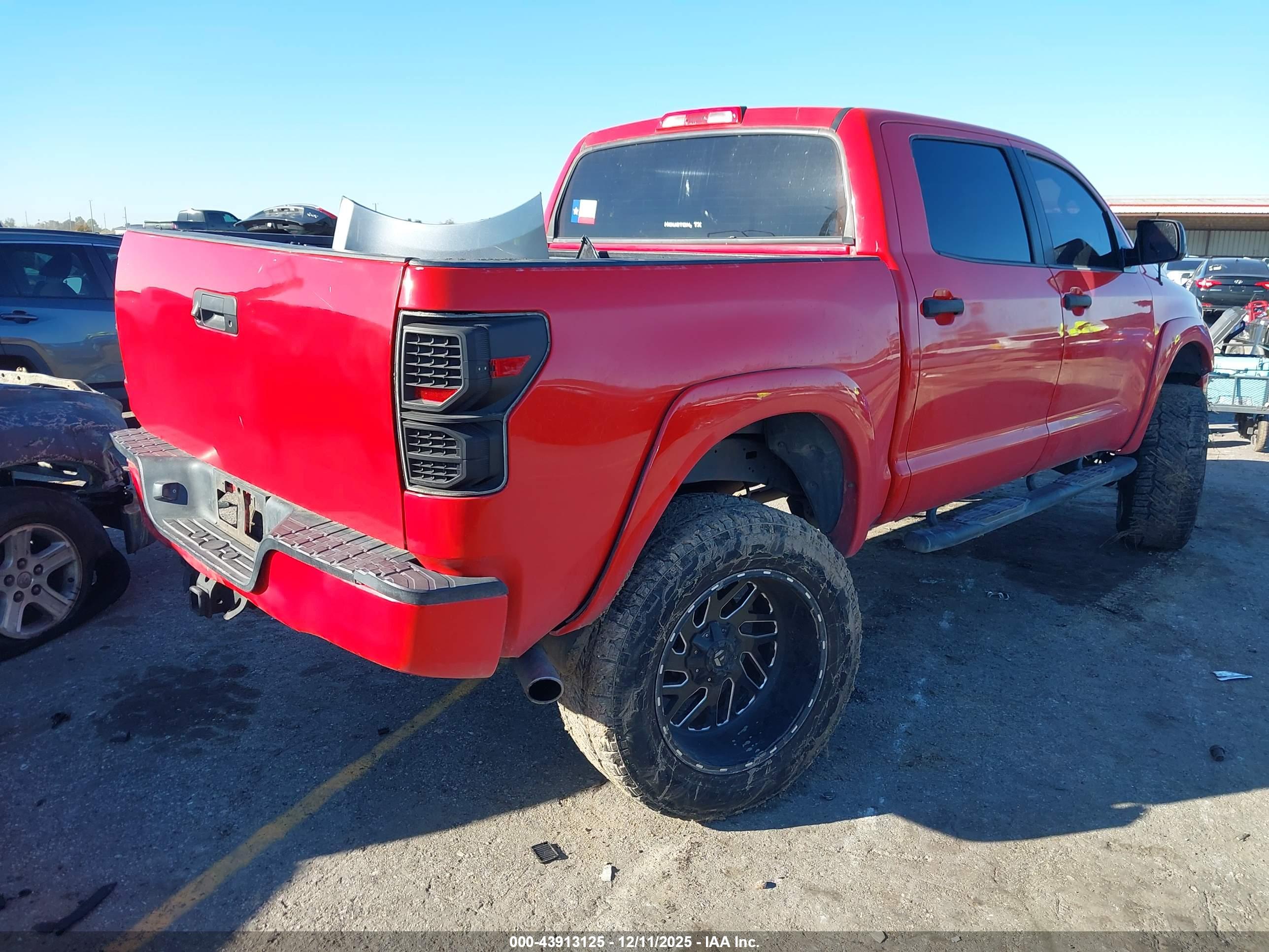 TOYOTA TUNDRA image 4