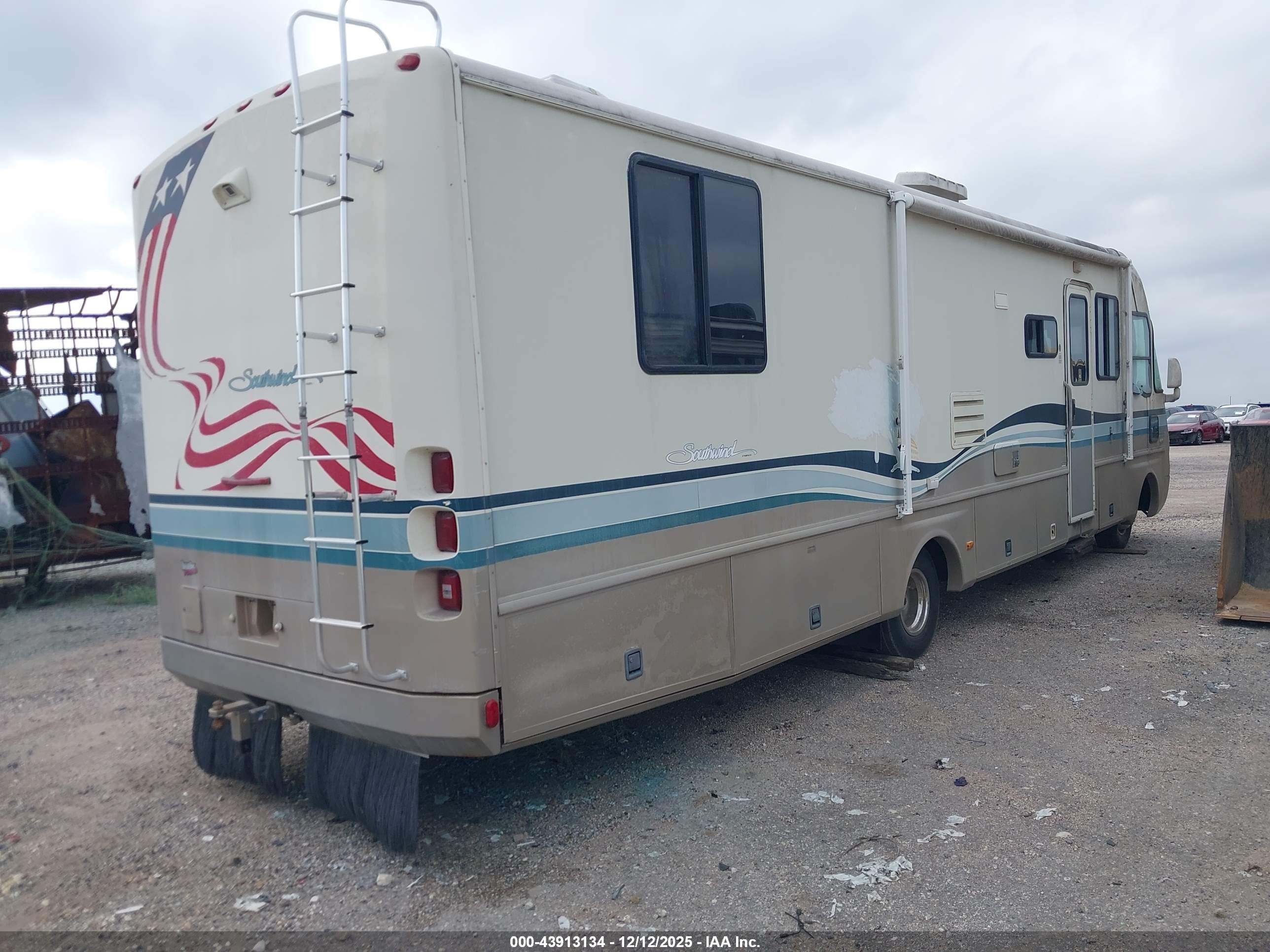 FORD F530 image 4