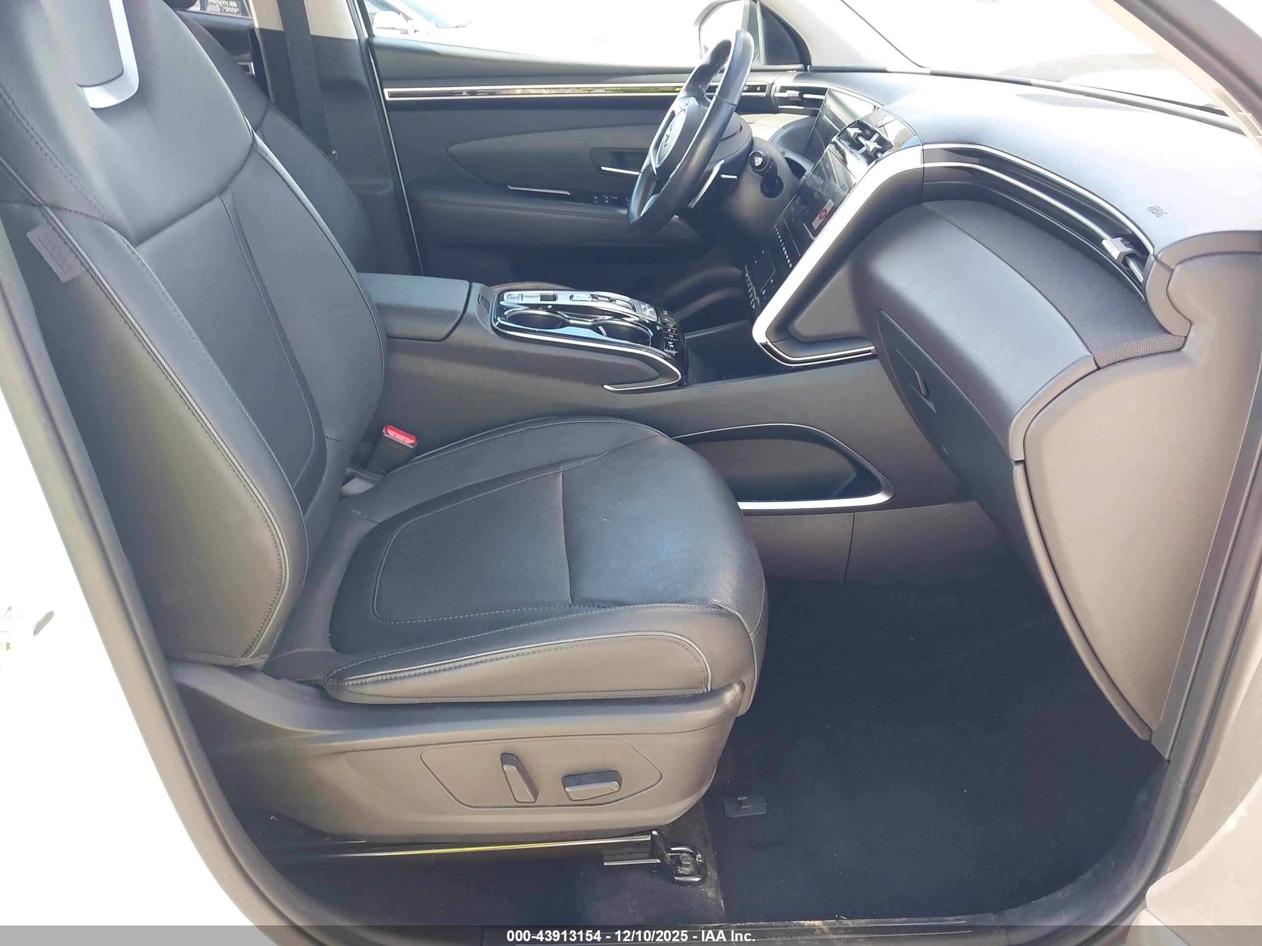 HYUNDAI TUCSON image 5