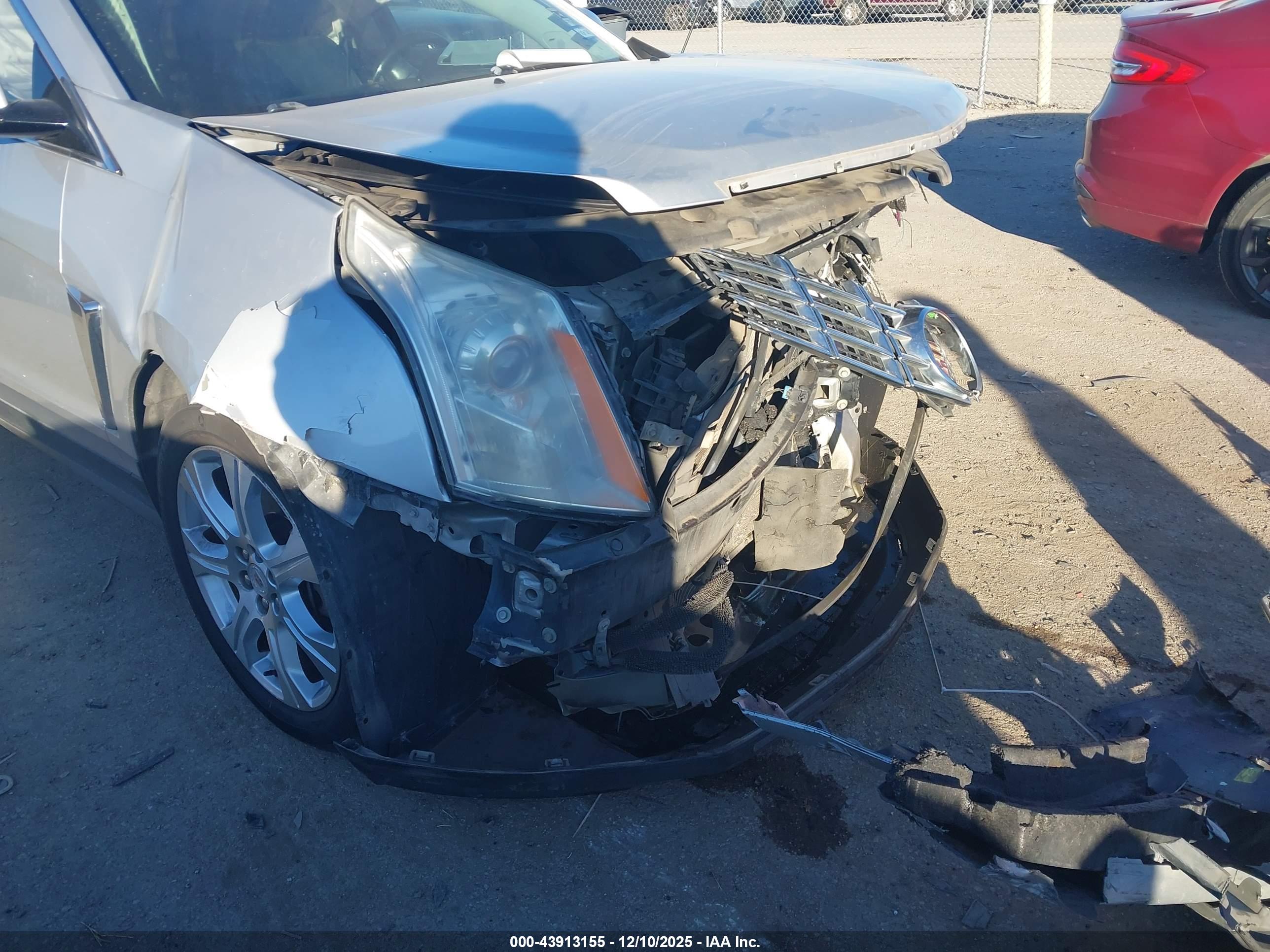 CADILLAC SRX image 6