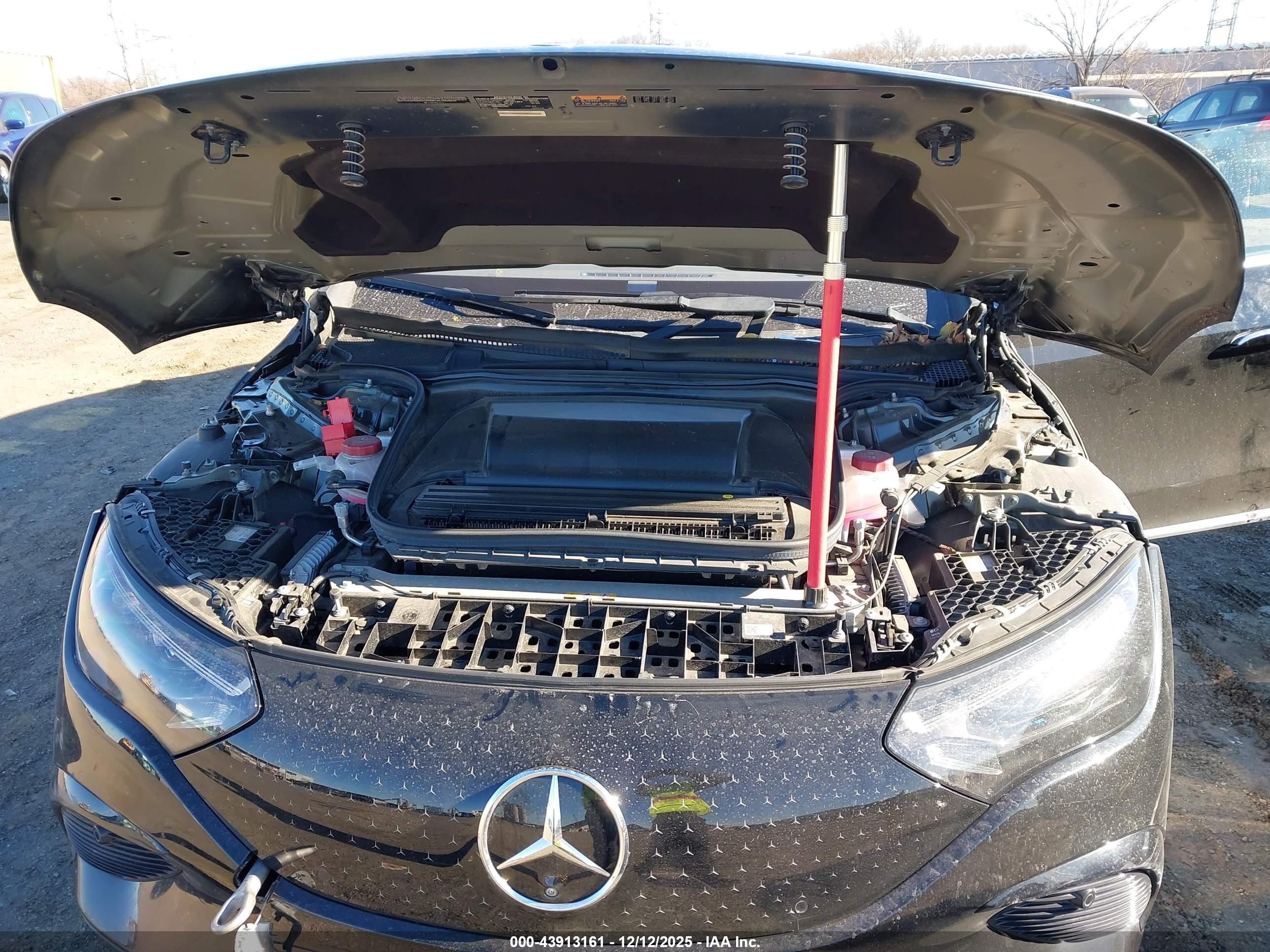 MERCEDES-BENZ EQE image 10