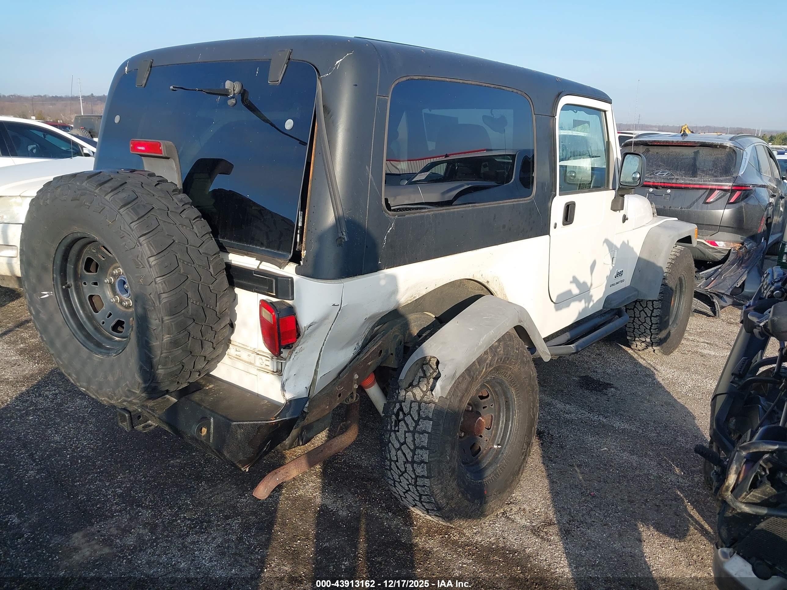 JEEP WRANGLER image 4