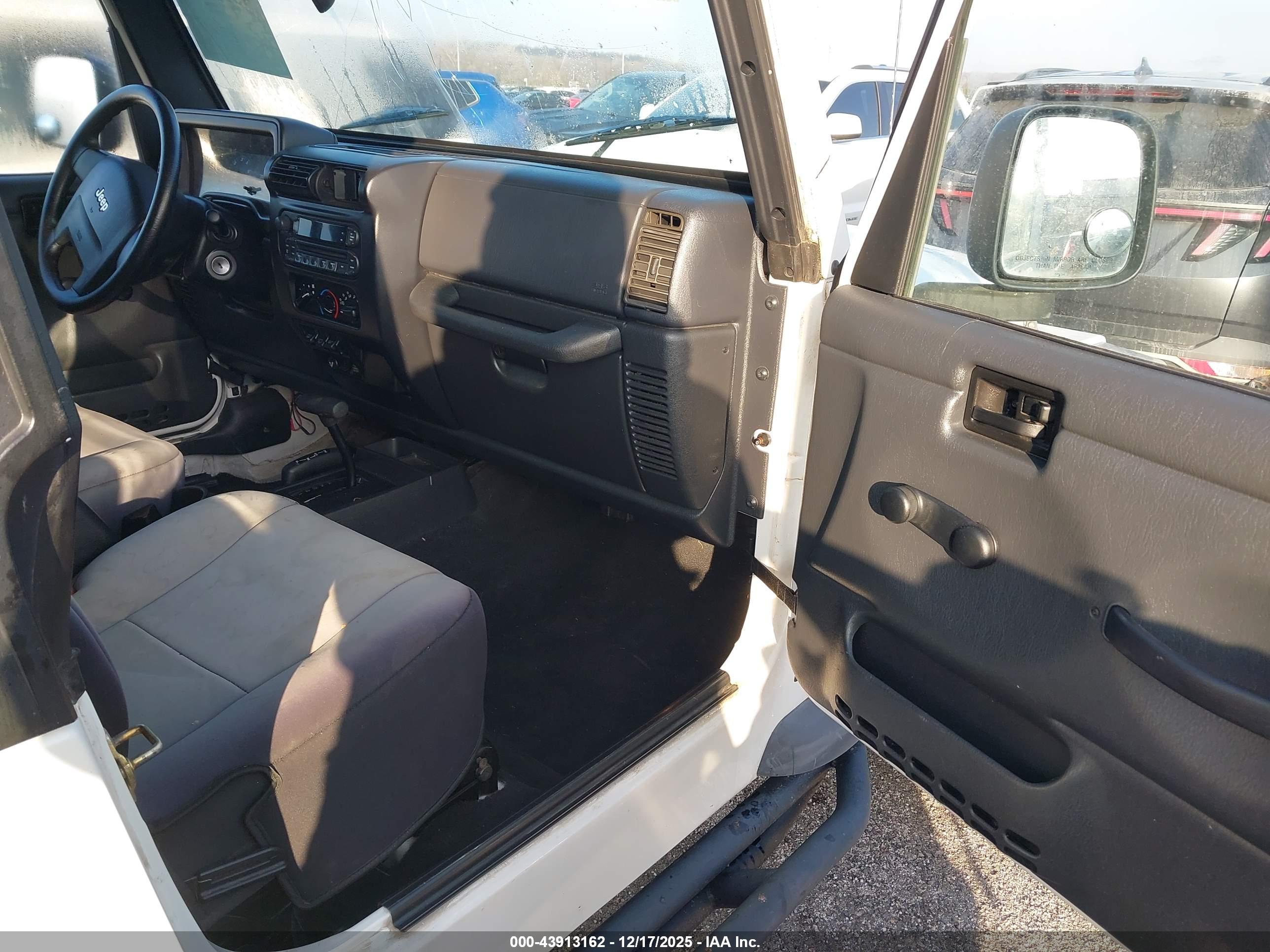 JEEP WRANGLER image 5