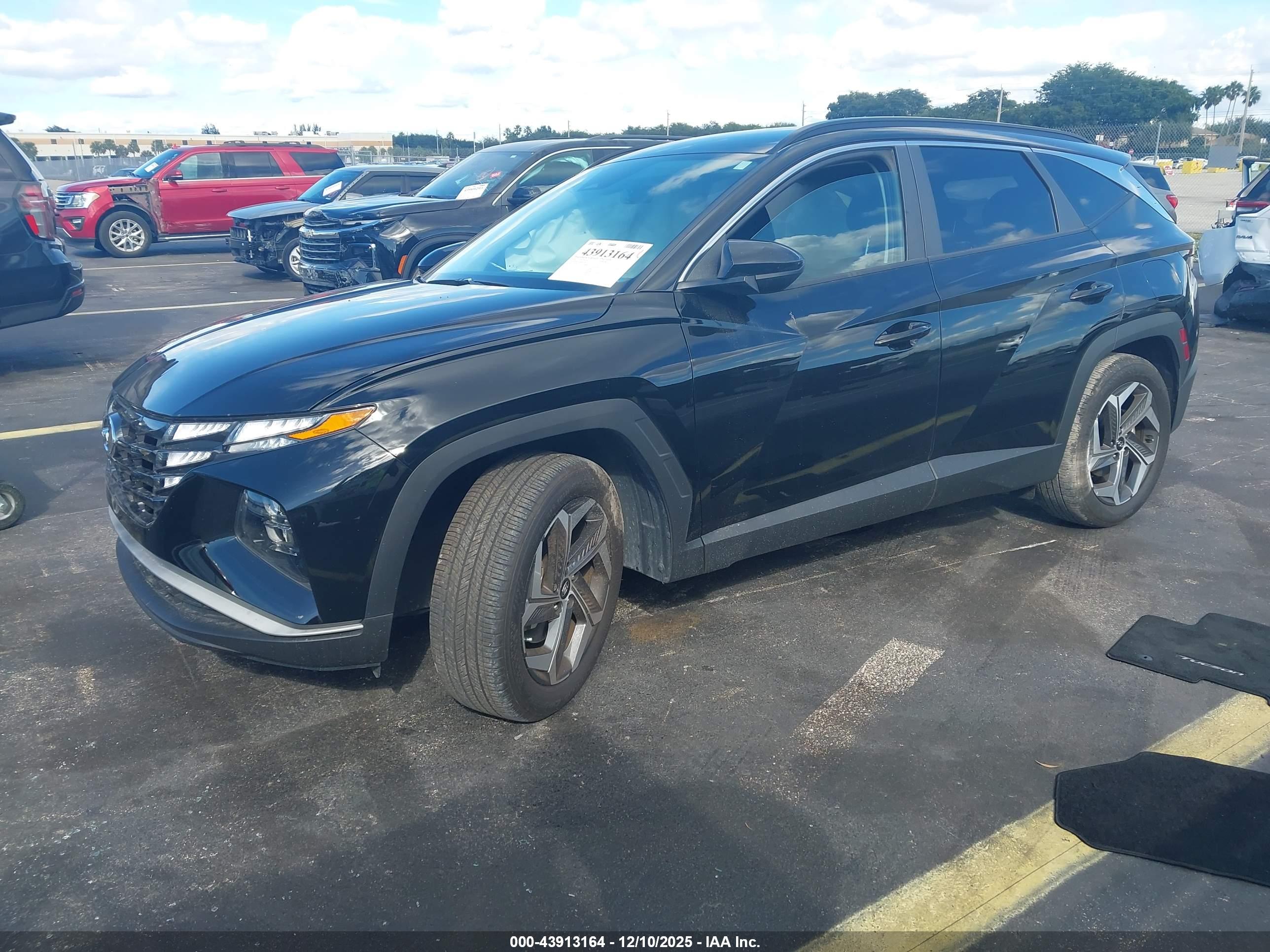 HYUNDAI TUCSON image 2
