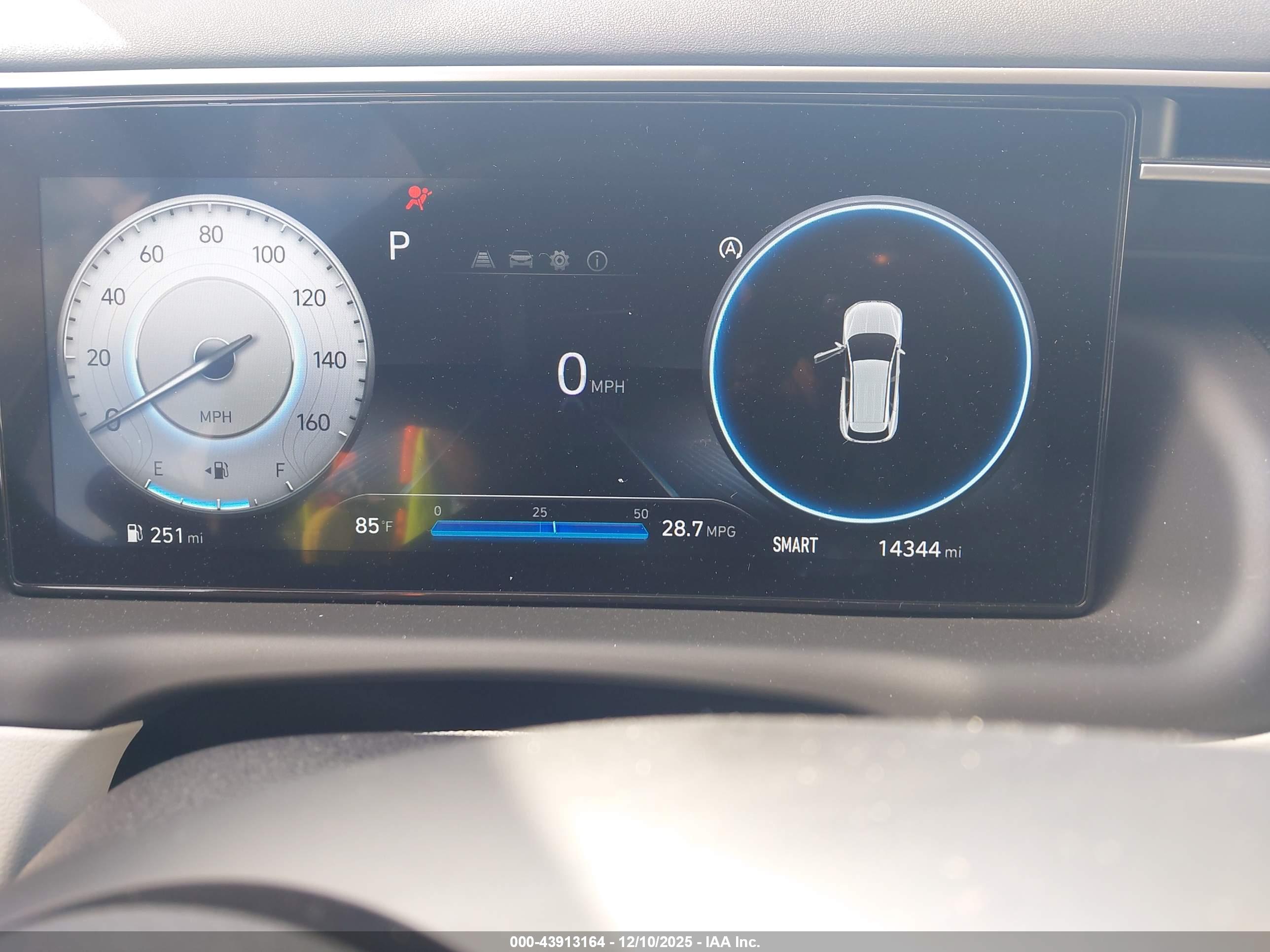 HYUNDAI TUCSON image 7