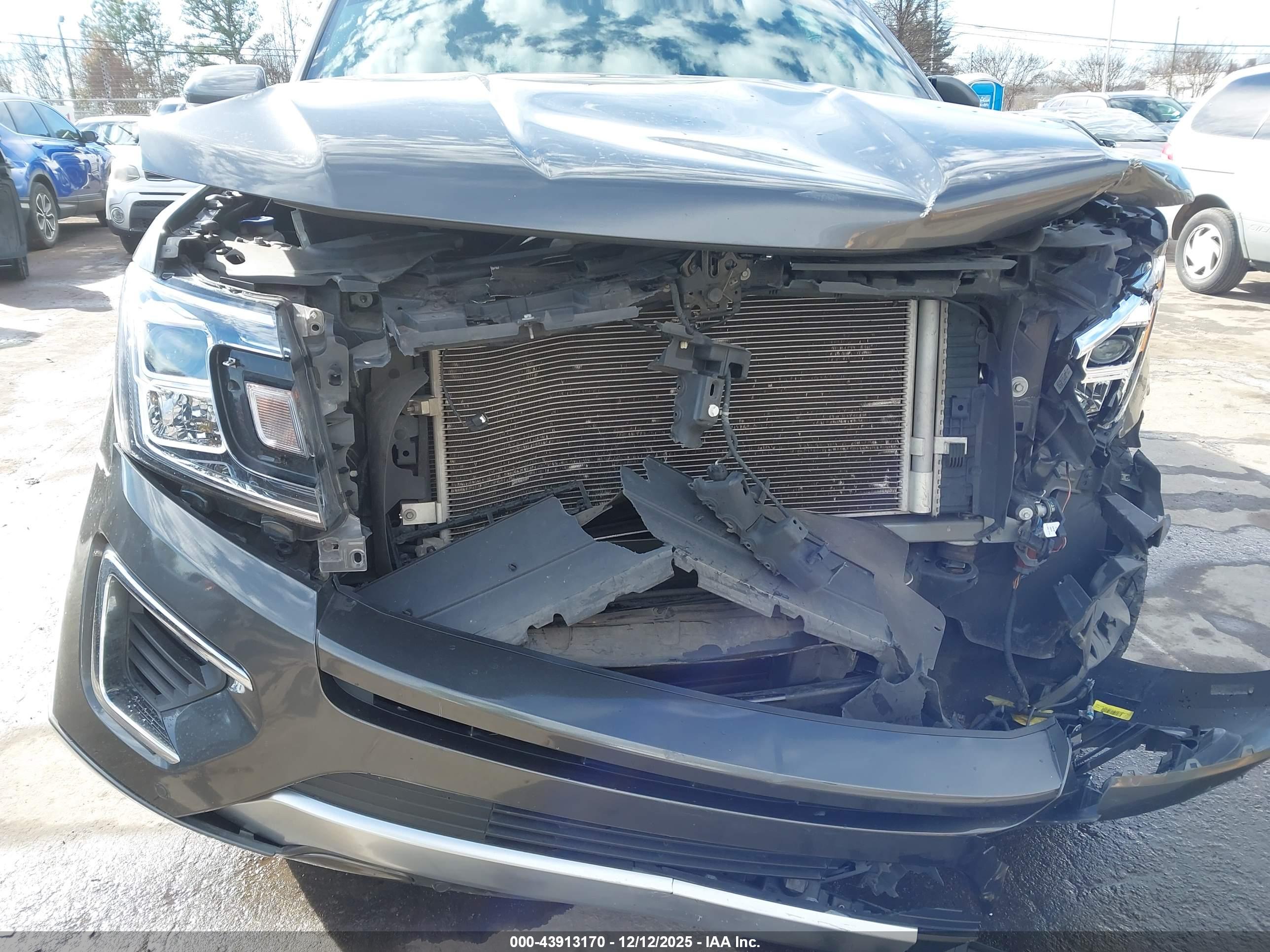 FORD EXPEDITION image 6