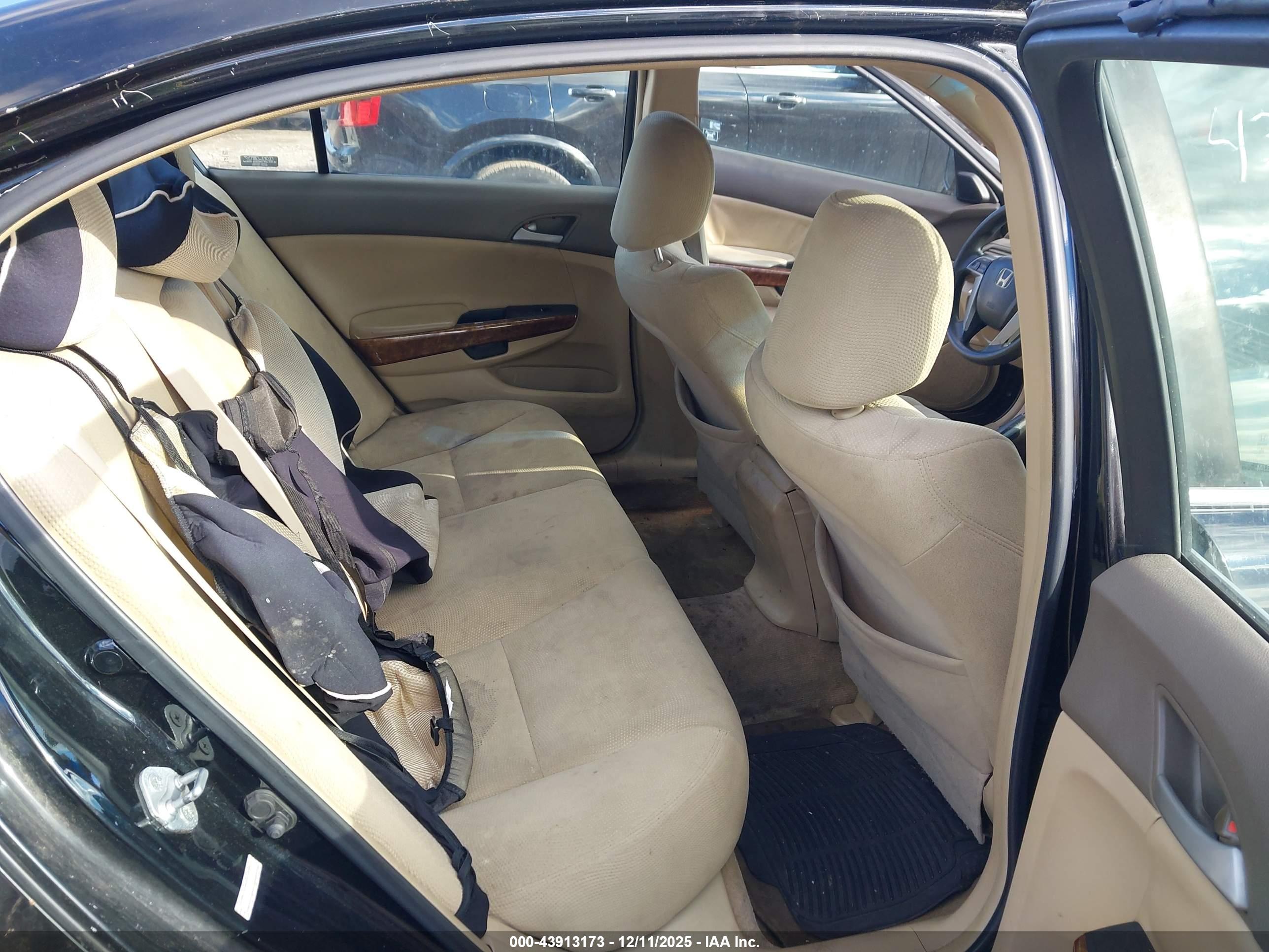 HONDA ACCORD image 8